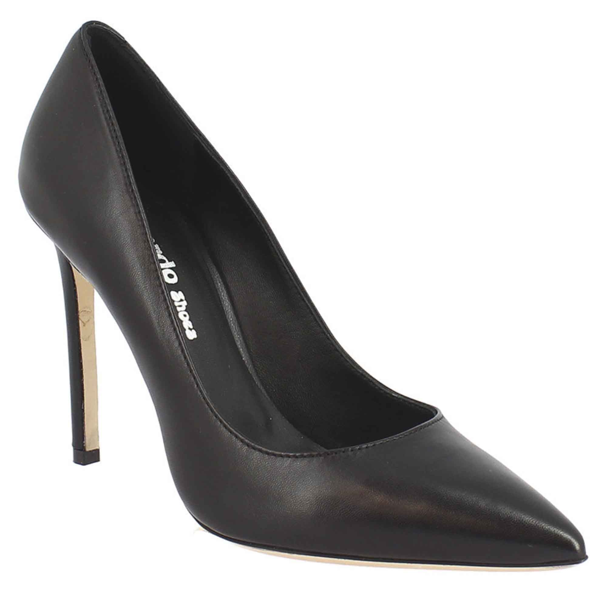 Elegant women's handmade high heels pumps in black leather