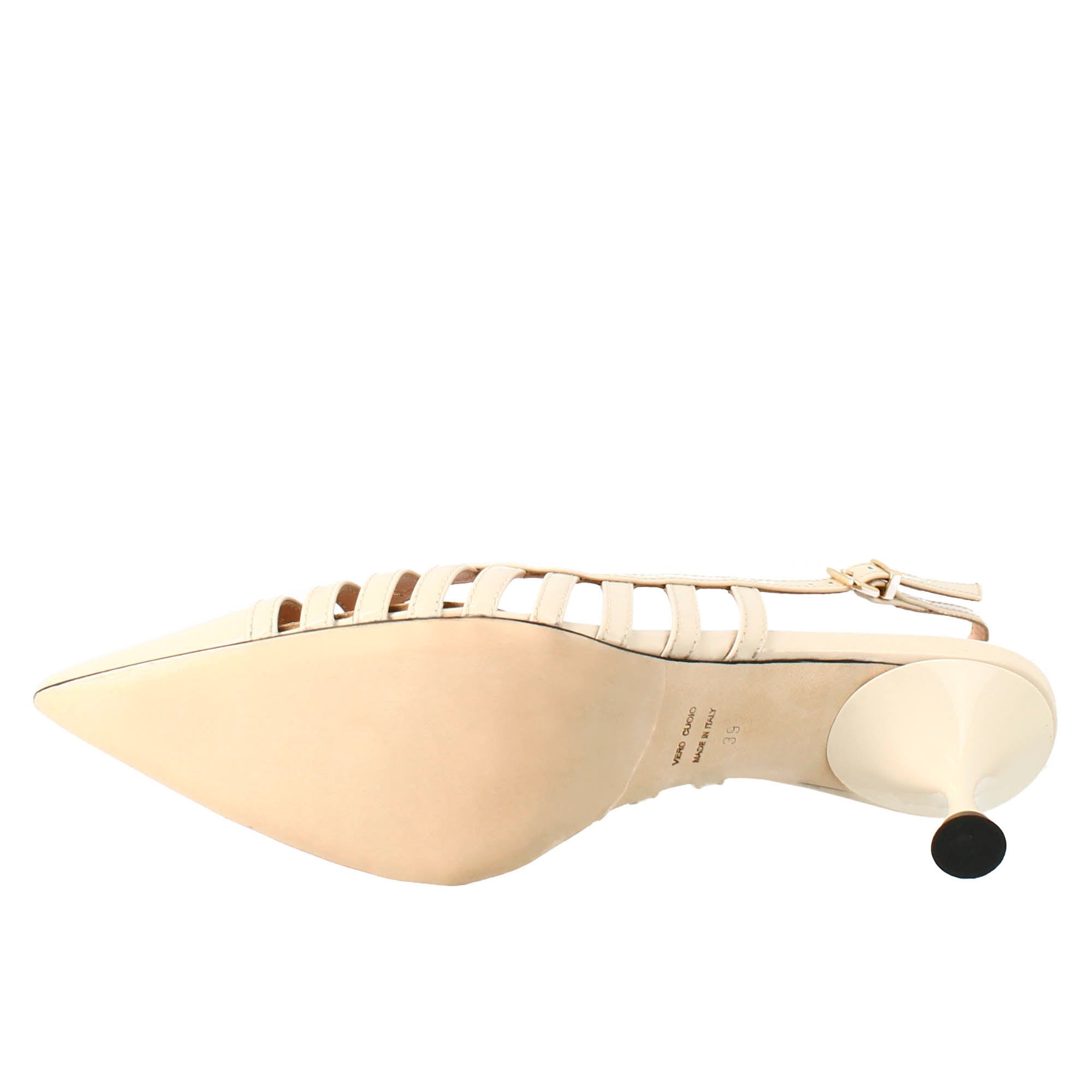 Women's décolleté in beige patent leather with pointed toe