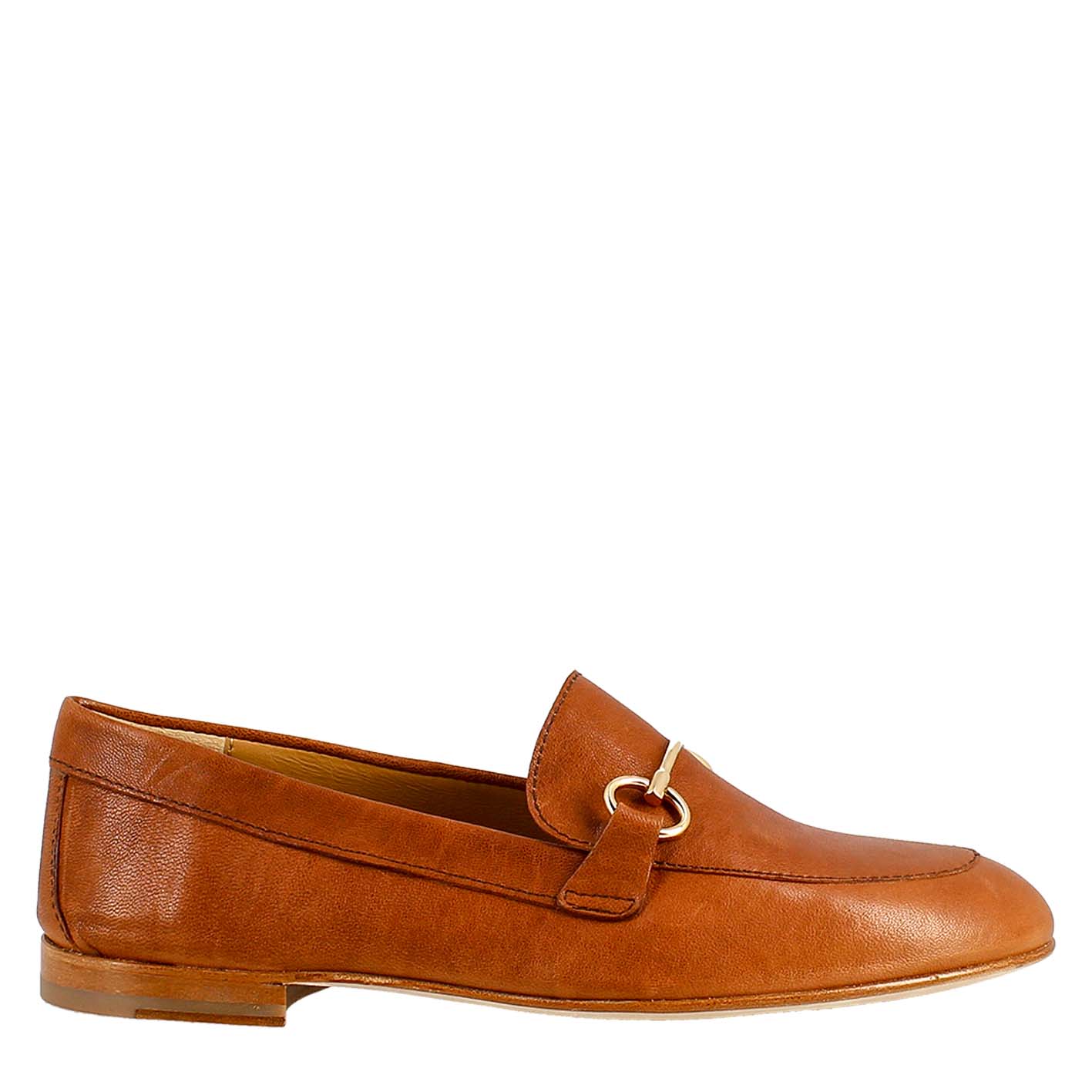 Women's moccasin in brown leather with gold clamp