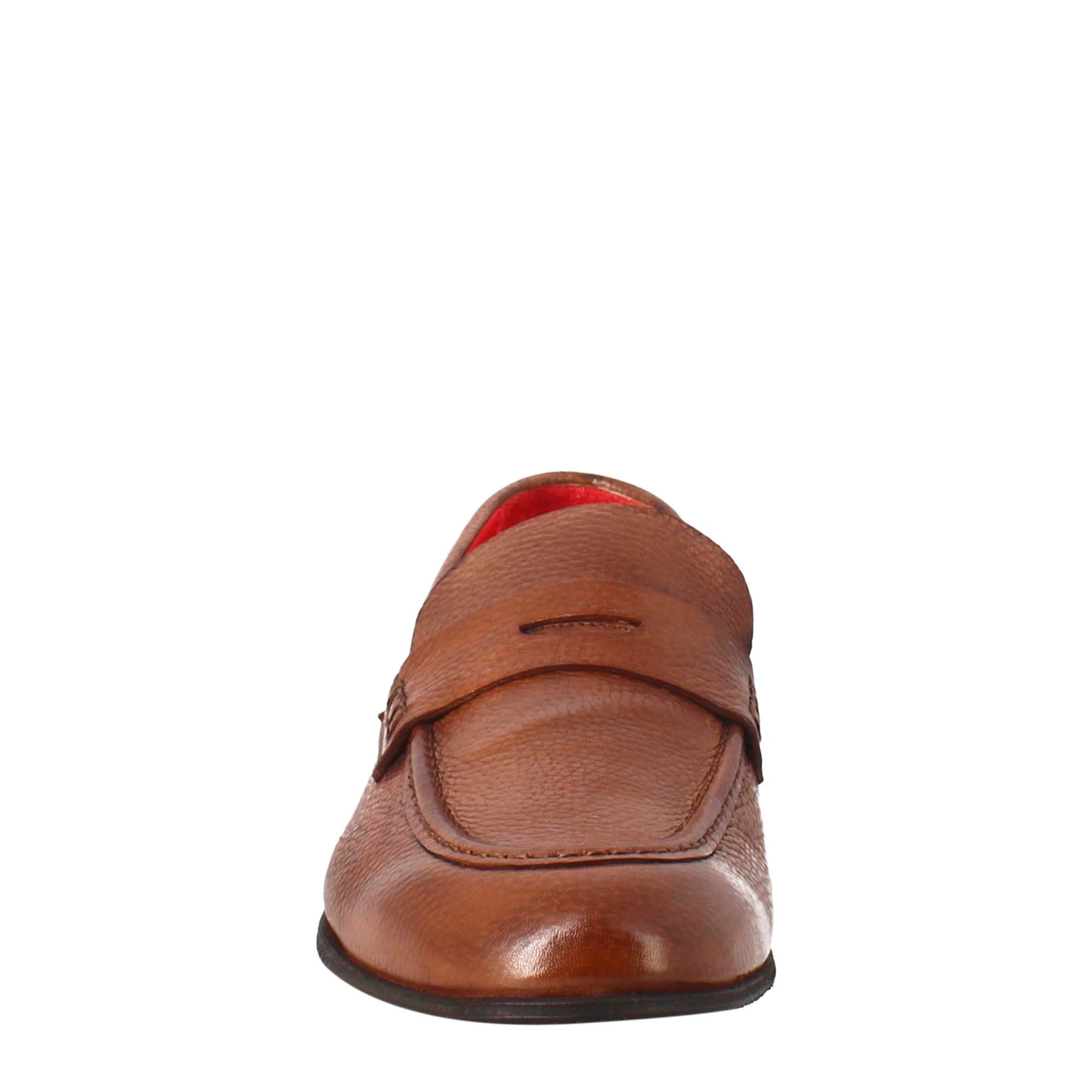 Elegant men's brandy brown moccasin in leather