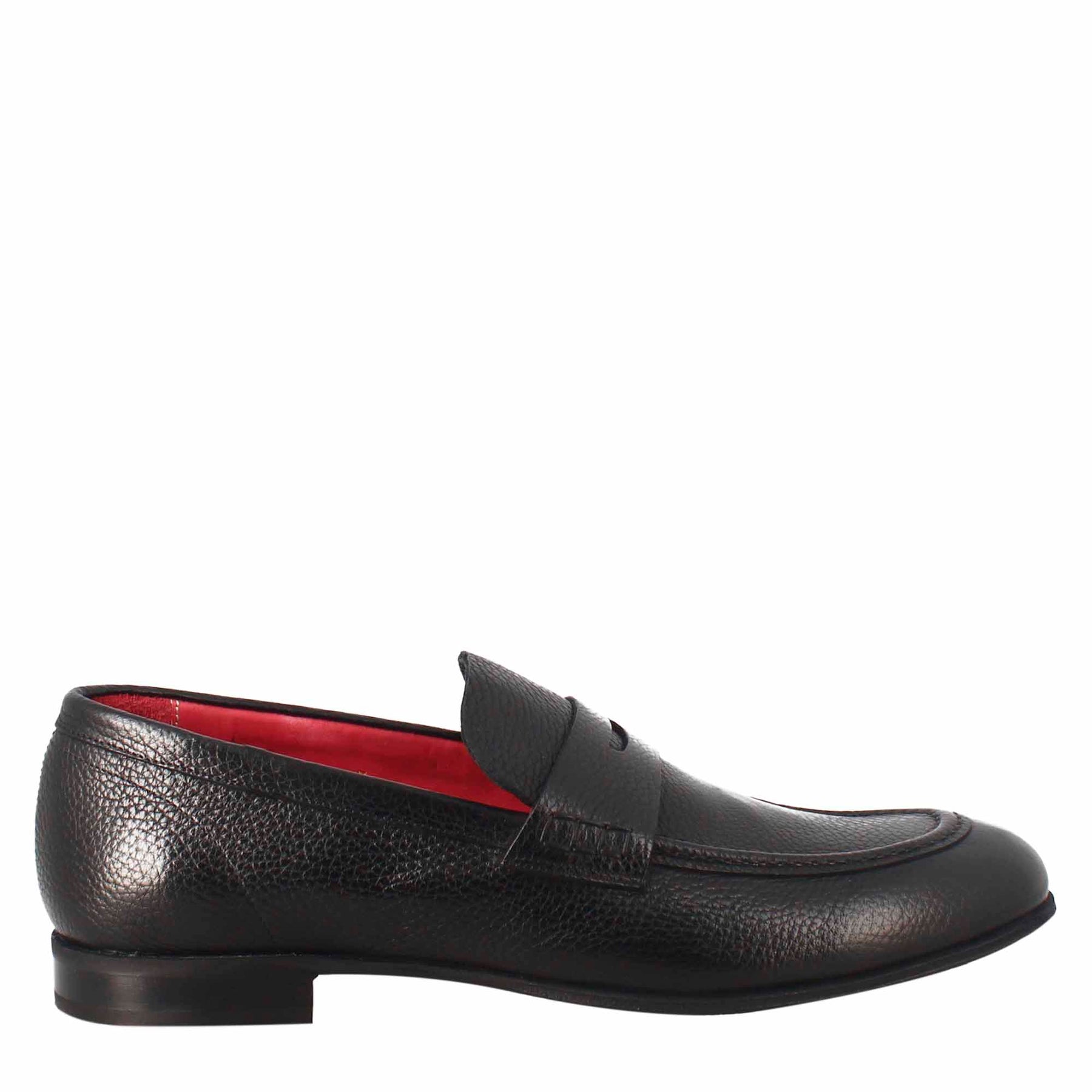 Elegant black moccasin for men in leather
