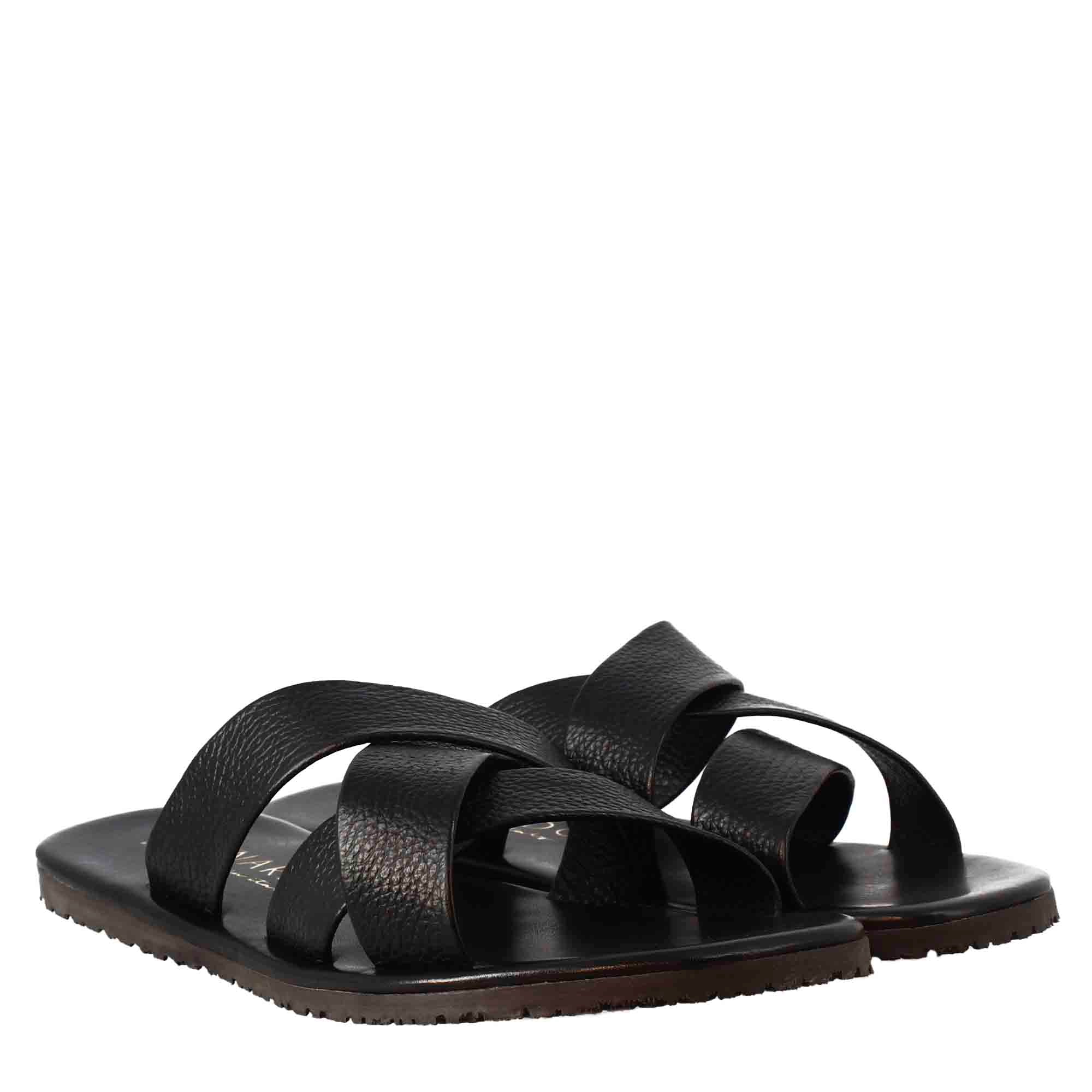 Sandali da uomo ciabatta con tre fasce incrociate fatti a mano in pelle nera - LeonardoShoes