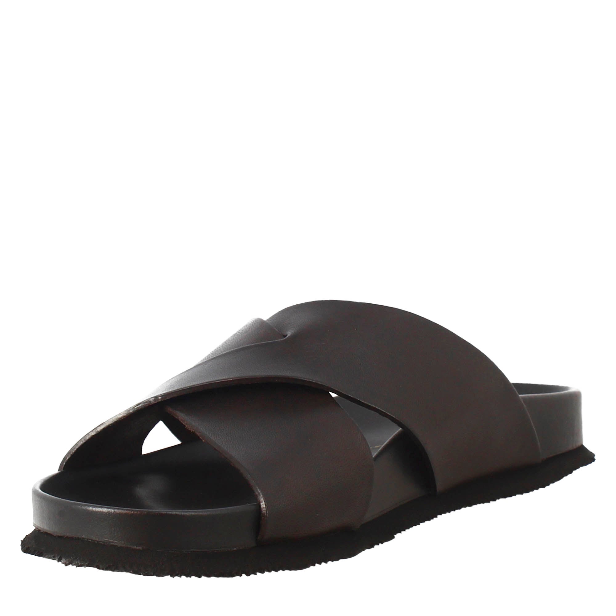 Sandales marron foncé pour hommes en cuir avec dos ouvert