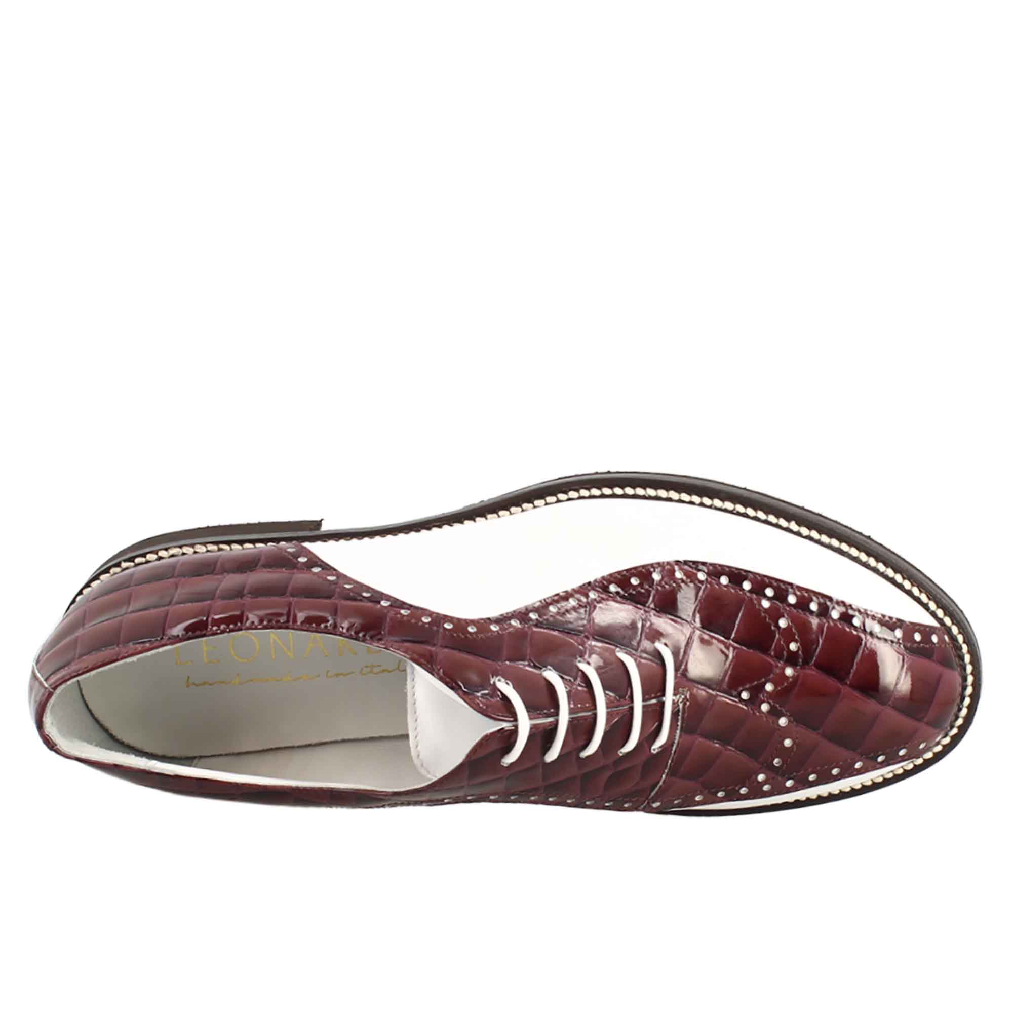 Scarpe da golf da donna colore bianco e bordeaux cocco artigianali in pelle - LeonardoShoes