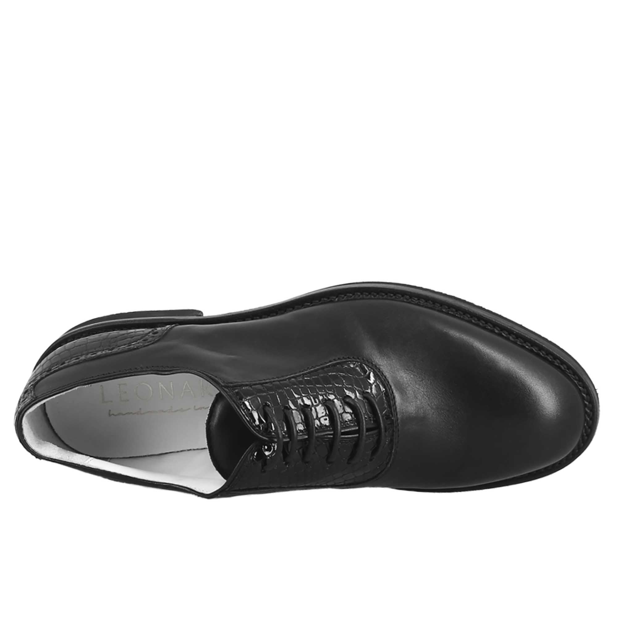 Scarpe da golf artigianali in pelle colore nero punta liscia - LeonardoShoes