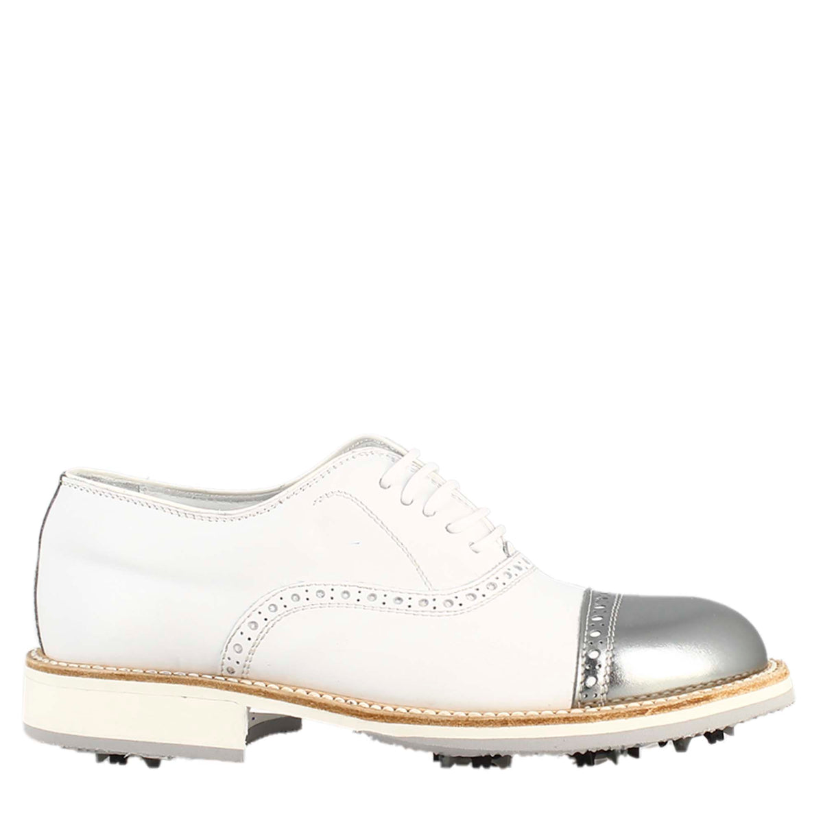 Scarpe golf da uomo artigianali in pelle bianco e dettagli in argento