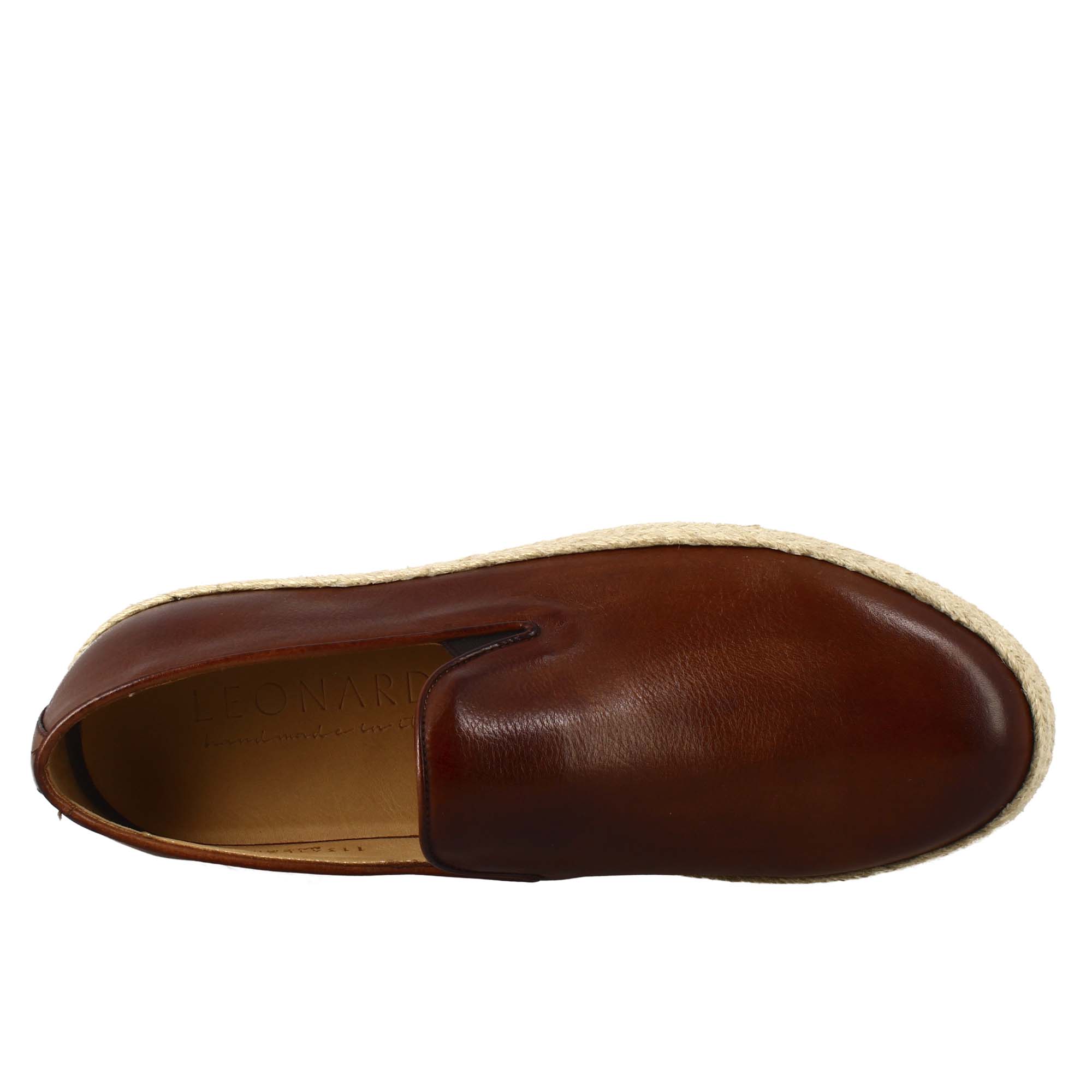 Sneaker marrone brandy elegante da uomo in pelle liscia - LeonardoShoes