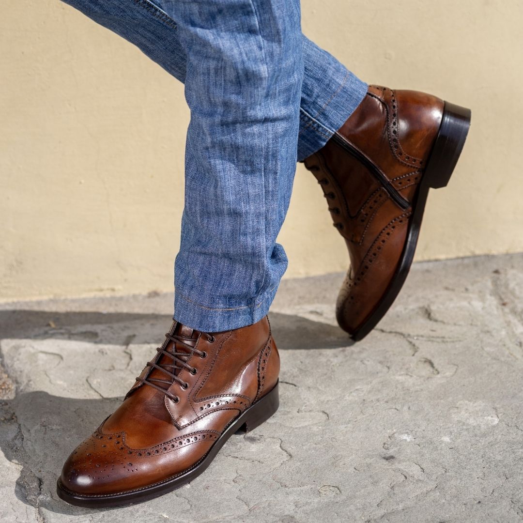 Men's high amphibious brogue boot in tan leather