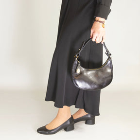 Jane shoulder bag in black leather with removable shoulder strap