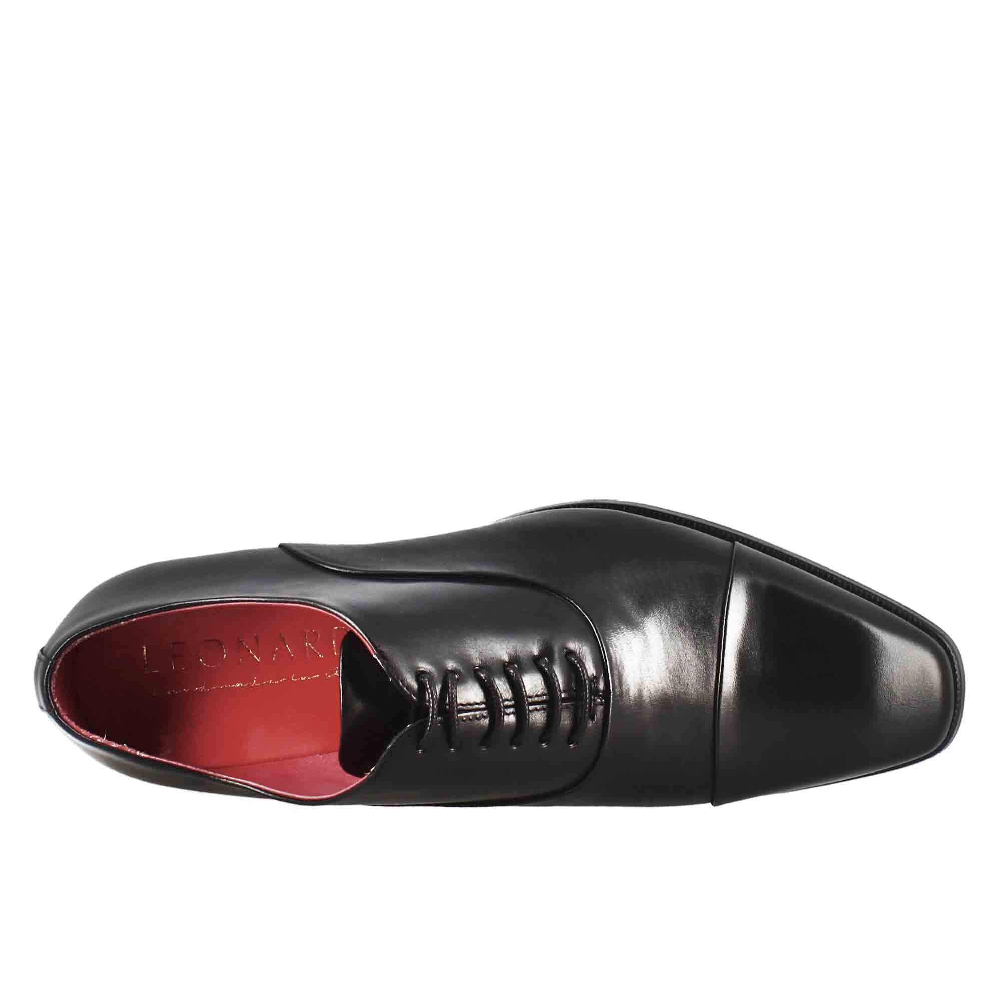French toe shoes in black leather