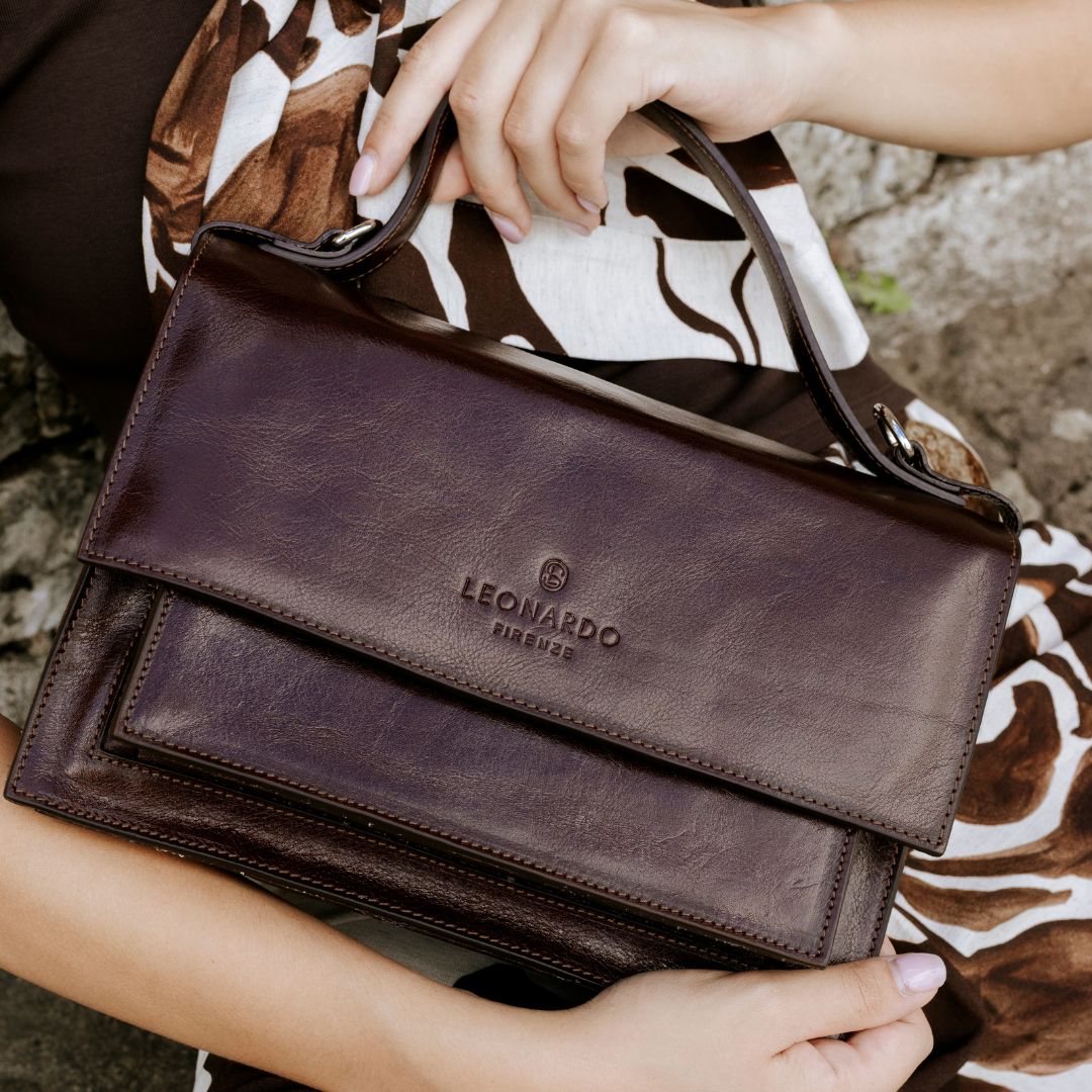 Classic women's Contessina bag in smooth brown leather