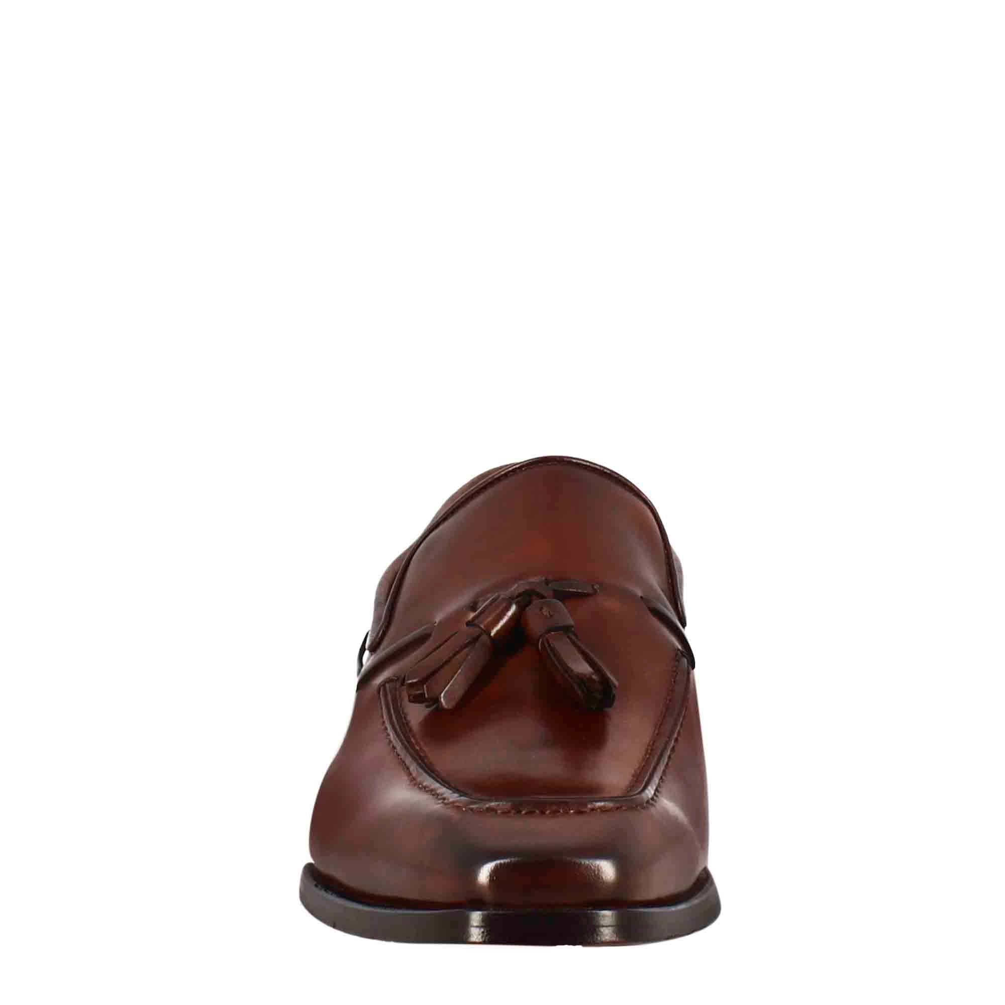 Mocassins à pompon en cuir marron pour hommes avec bout carré