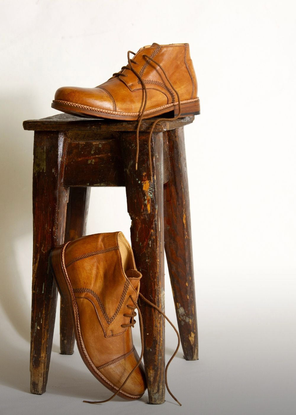 Handcrafted men's leather ankle boots