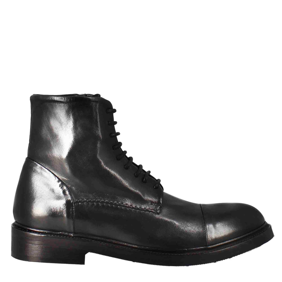 Men's high diver amphibian boot in black washed leather