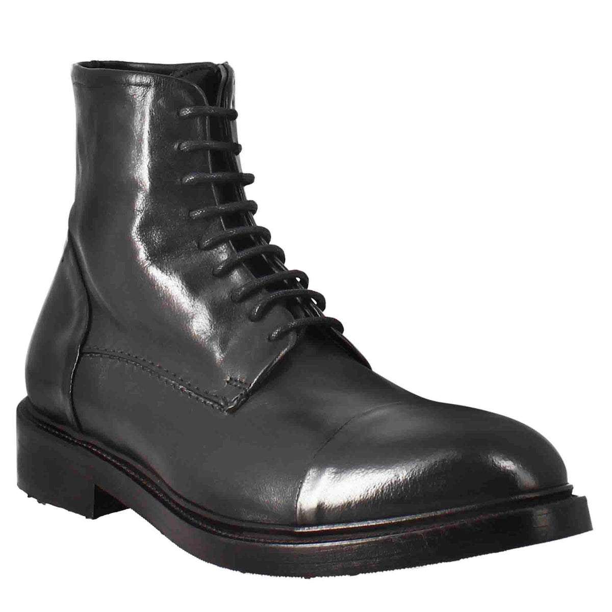 Men's high diver amphibian boot in black washed leather