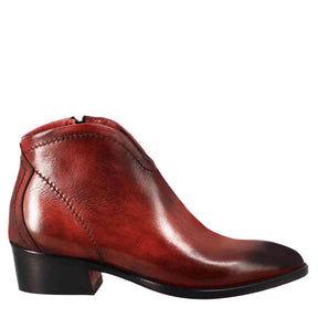 Smooth women's ankle boot with medium heel in red leather