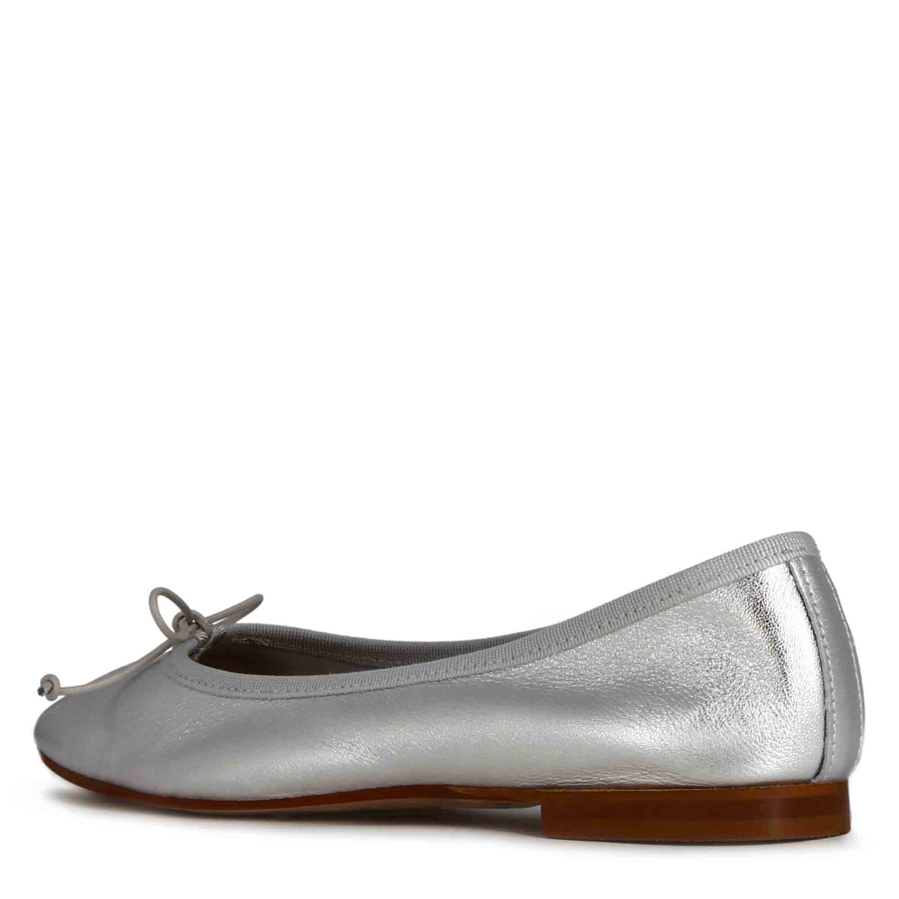 Classic women's ballet flat in silver-coloured laminated leather
