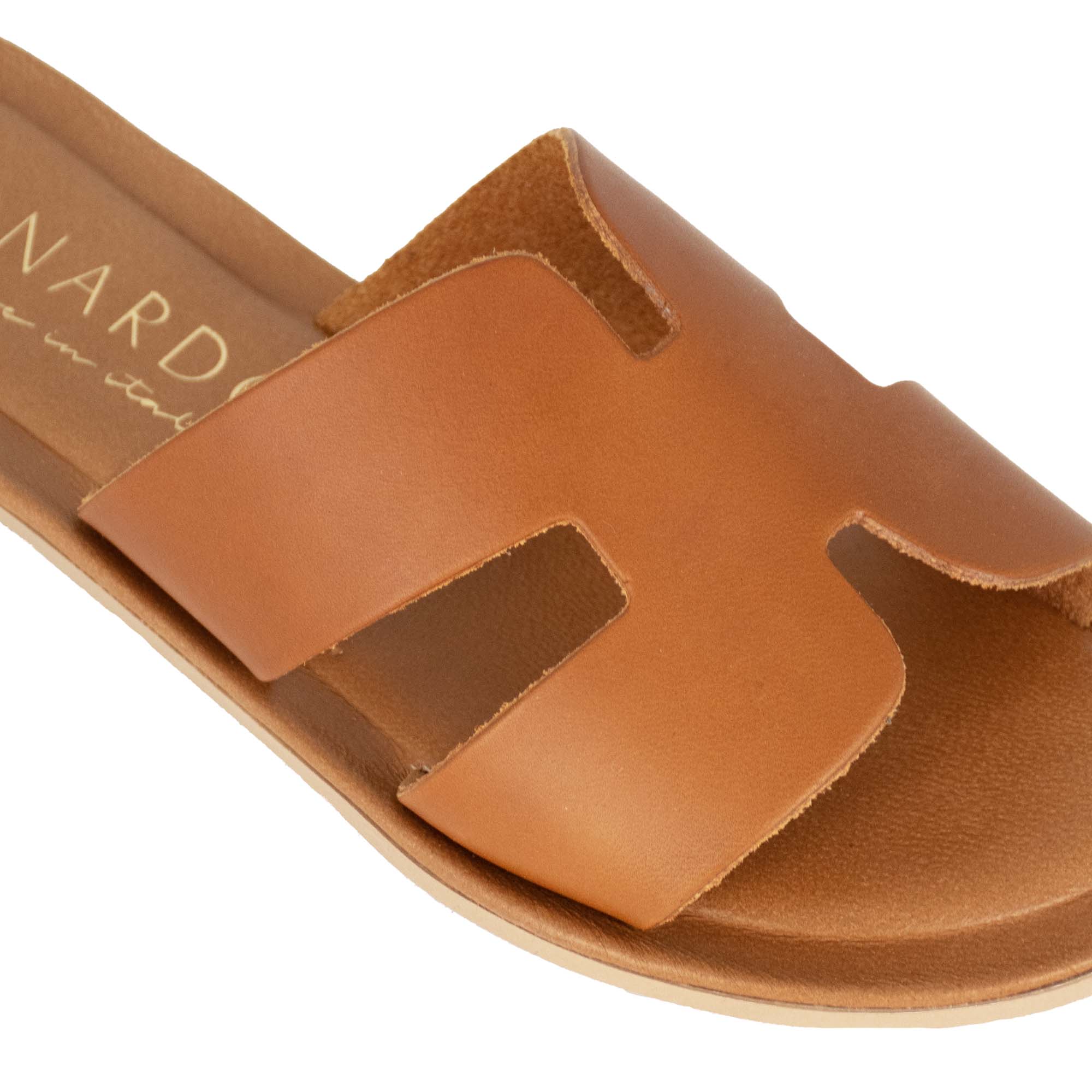 Pantoufles pour femmes en cuir marron clair