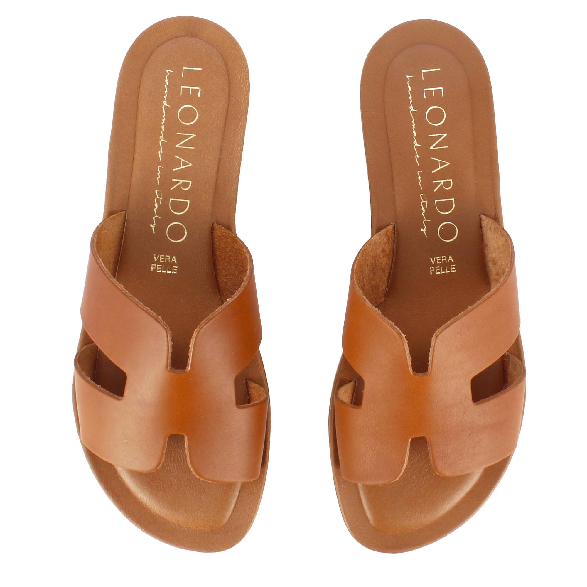 Pantoufles pour femmes en cuir marron clair