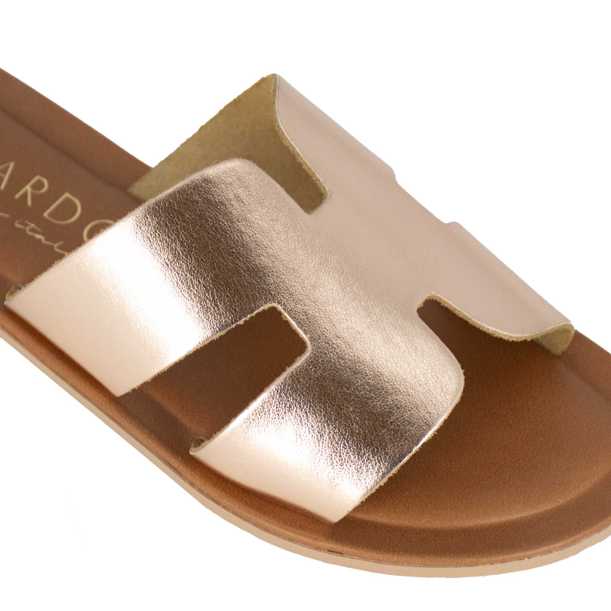 Pink metallic leather women's slippers