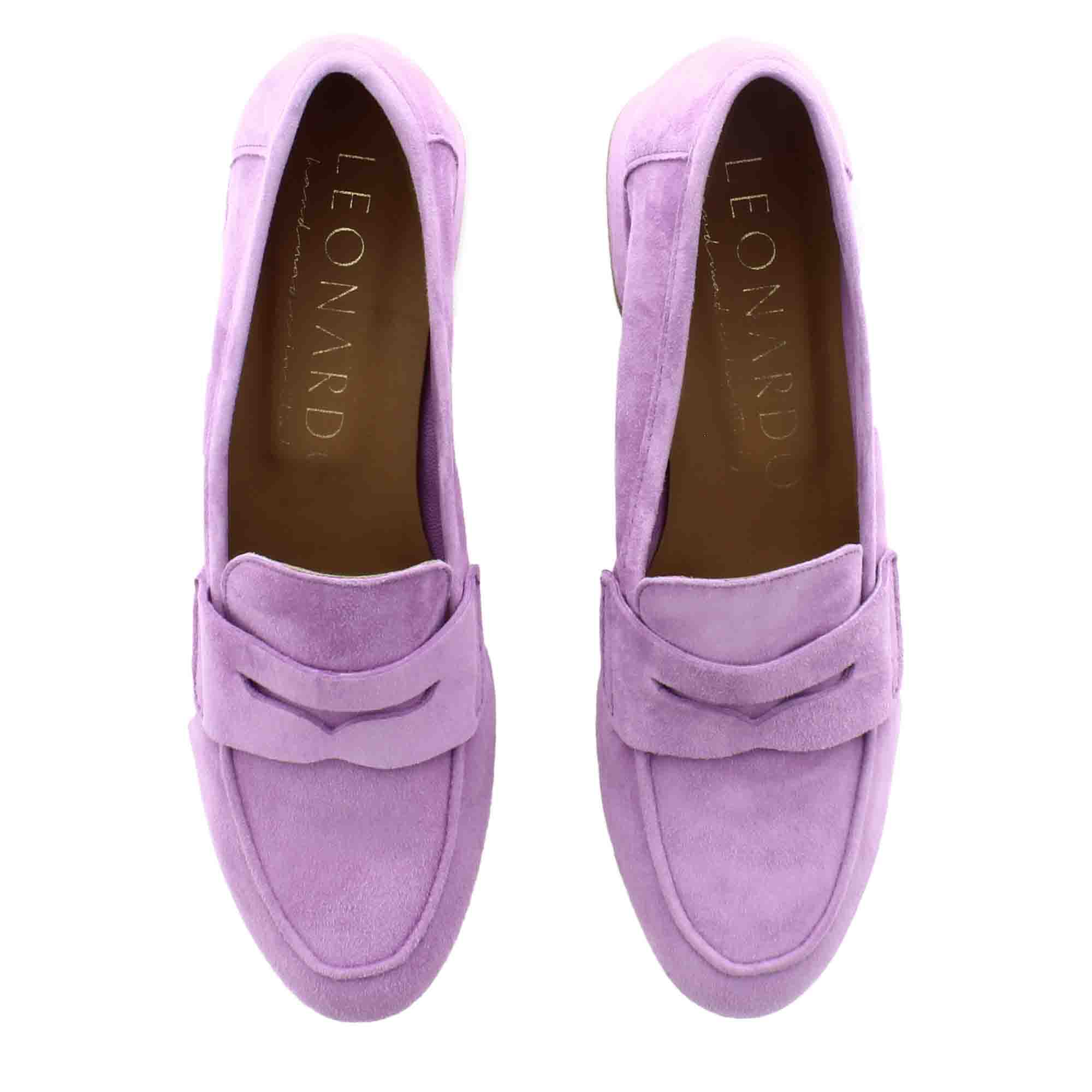 Classic handmade women's décolleté in purple suede