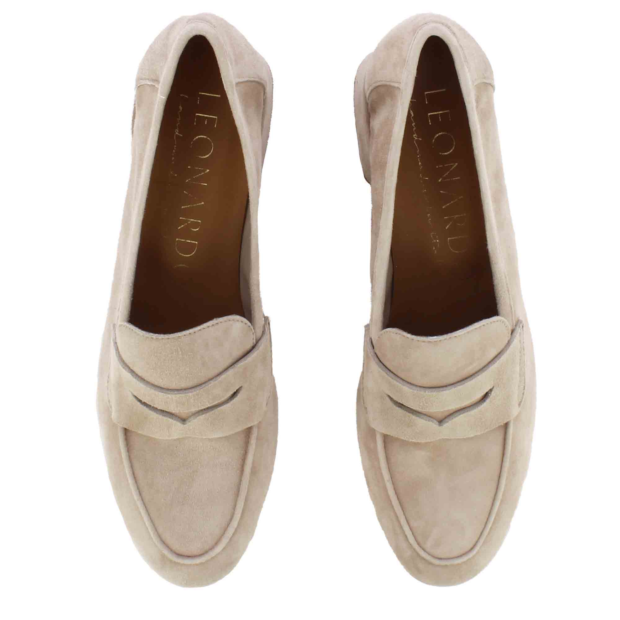 Décolleté classica da donna in pelle scamosciata colore cipria