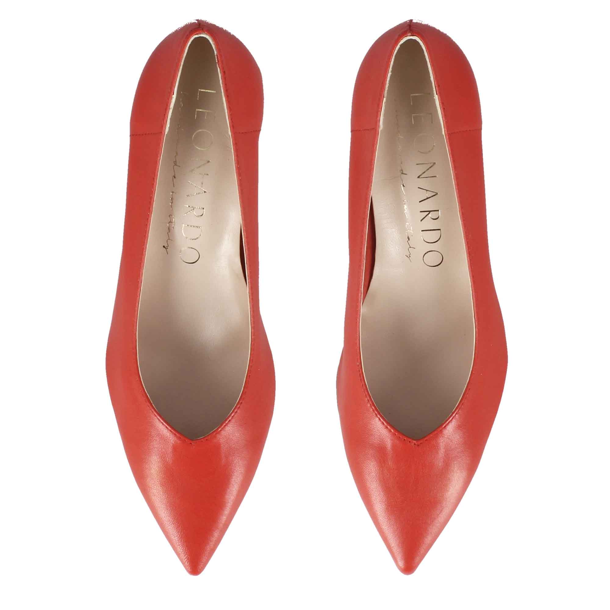 Escarpins pour femmes en cuir rouge à talon moyen