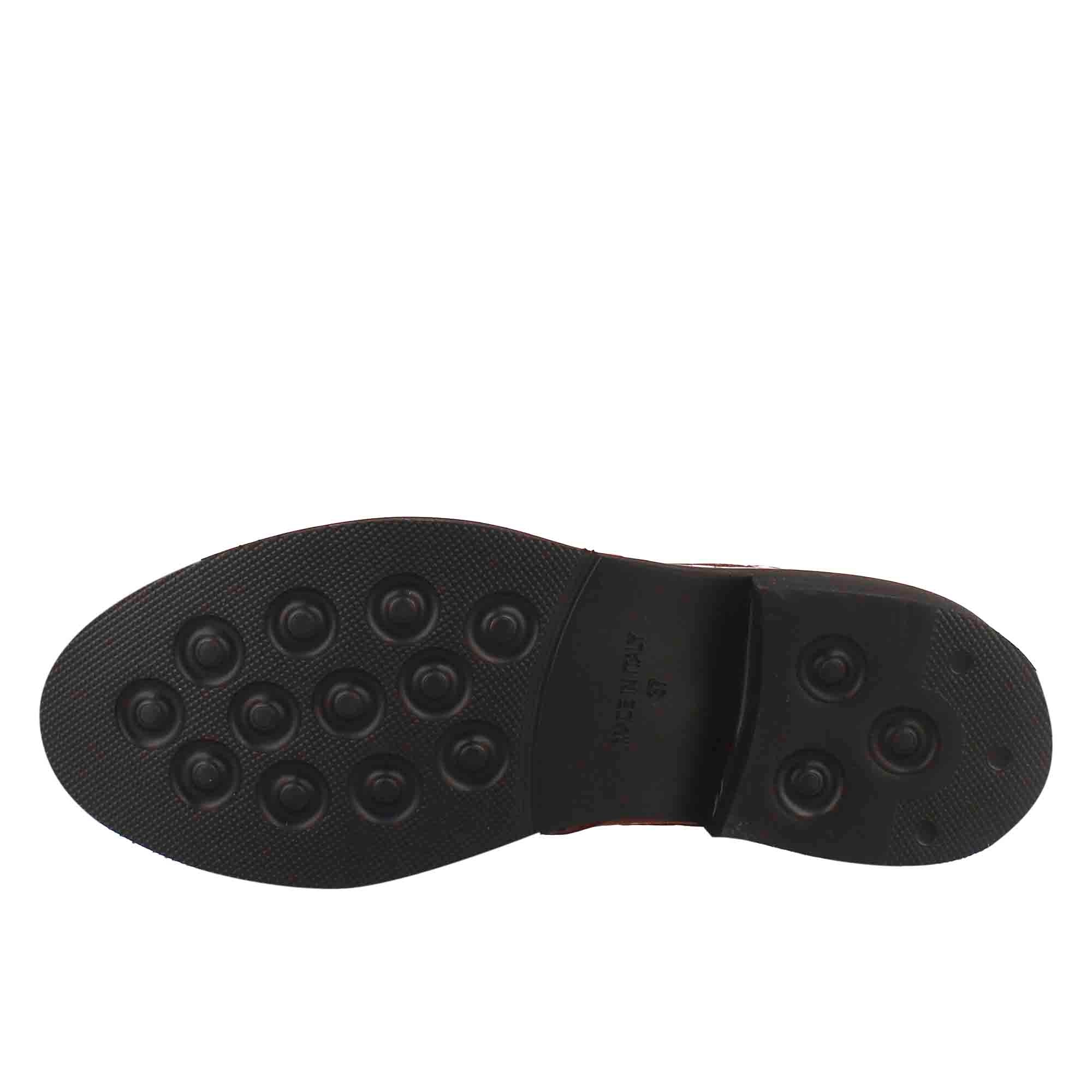 Derby en cuir lavé rouge pour femme avec détails de type brogue