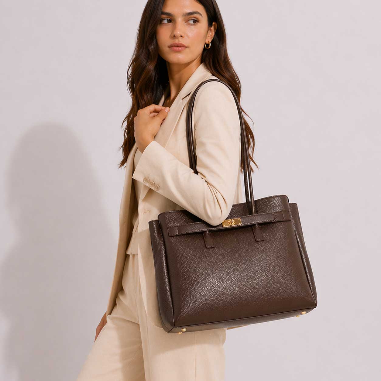 Sac à bandoulière pour femme en cuir marron foncé Giulia