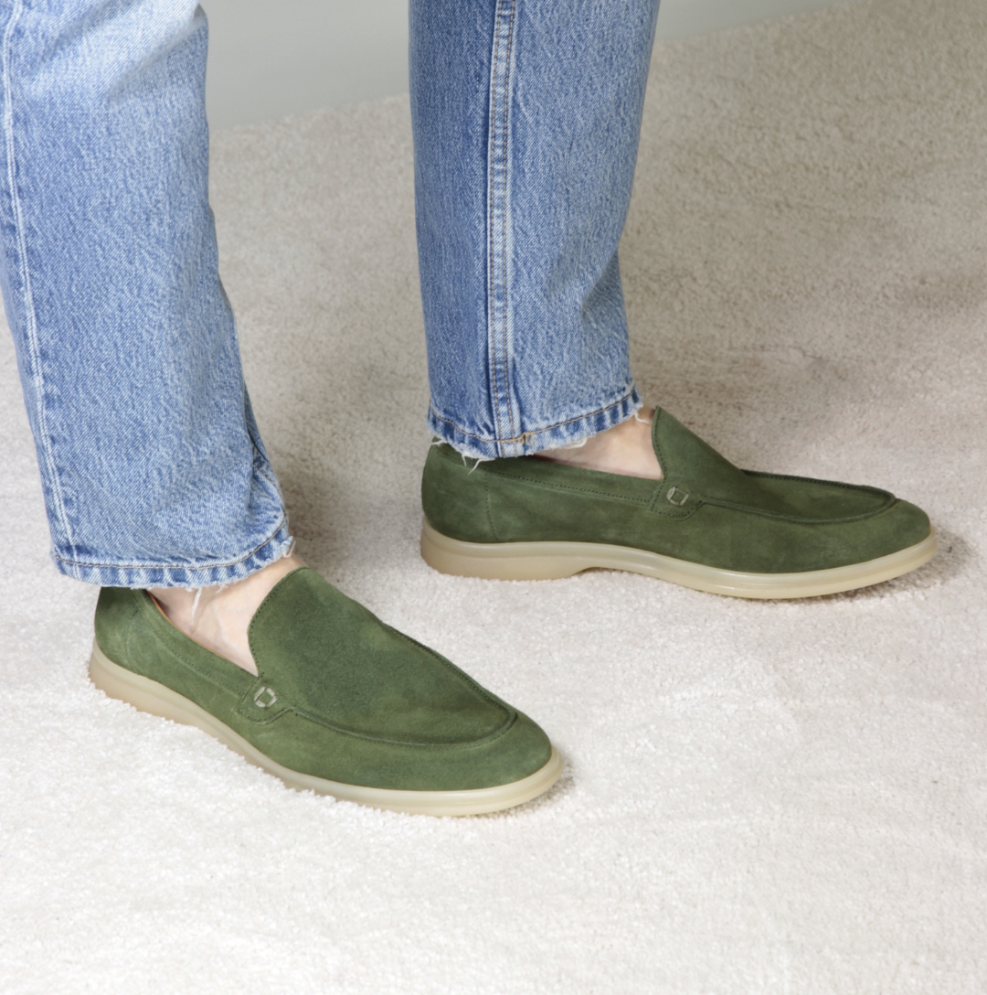 Casual men's loafer in green suede leather