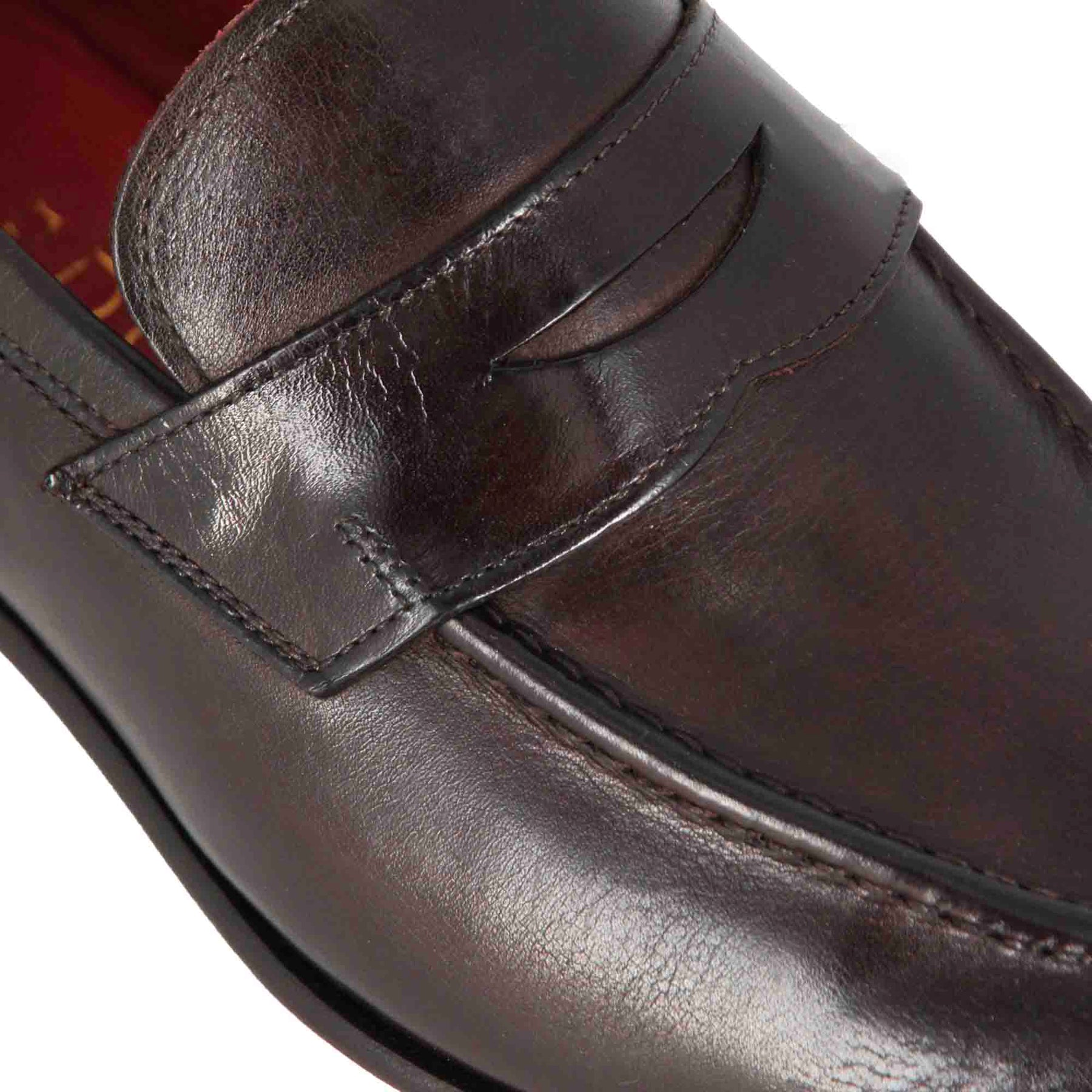 Classic men's moccasin in dark brown leather