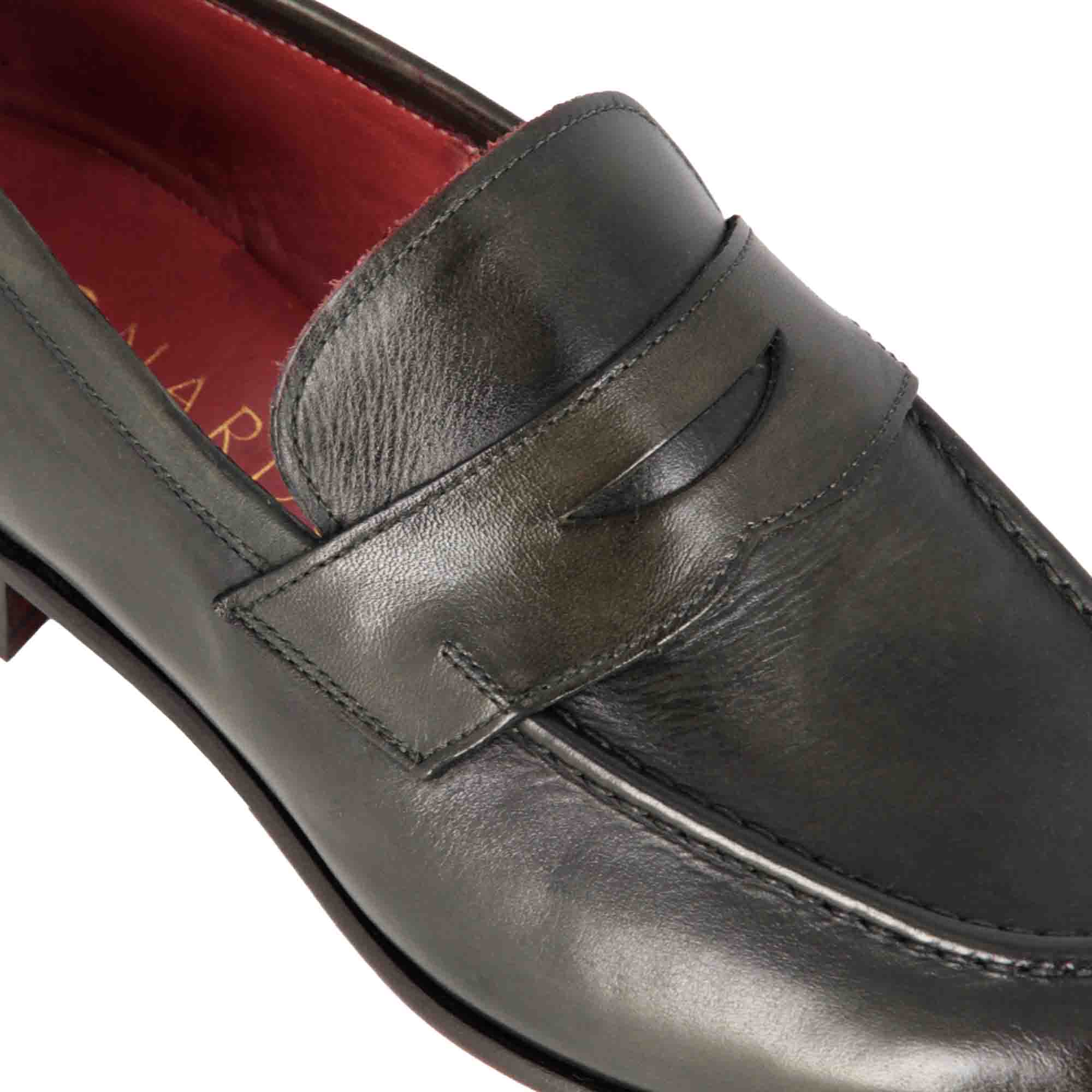 Classic men's moccasin in dark green leather