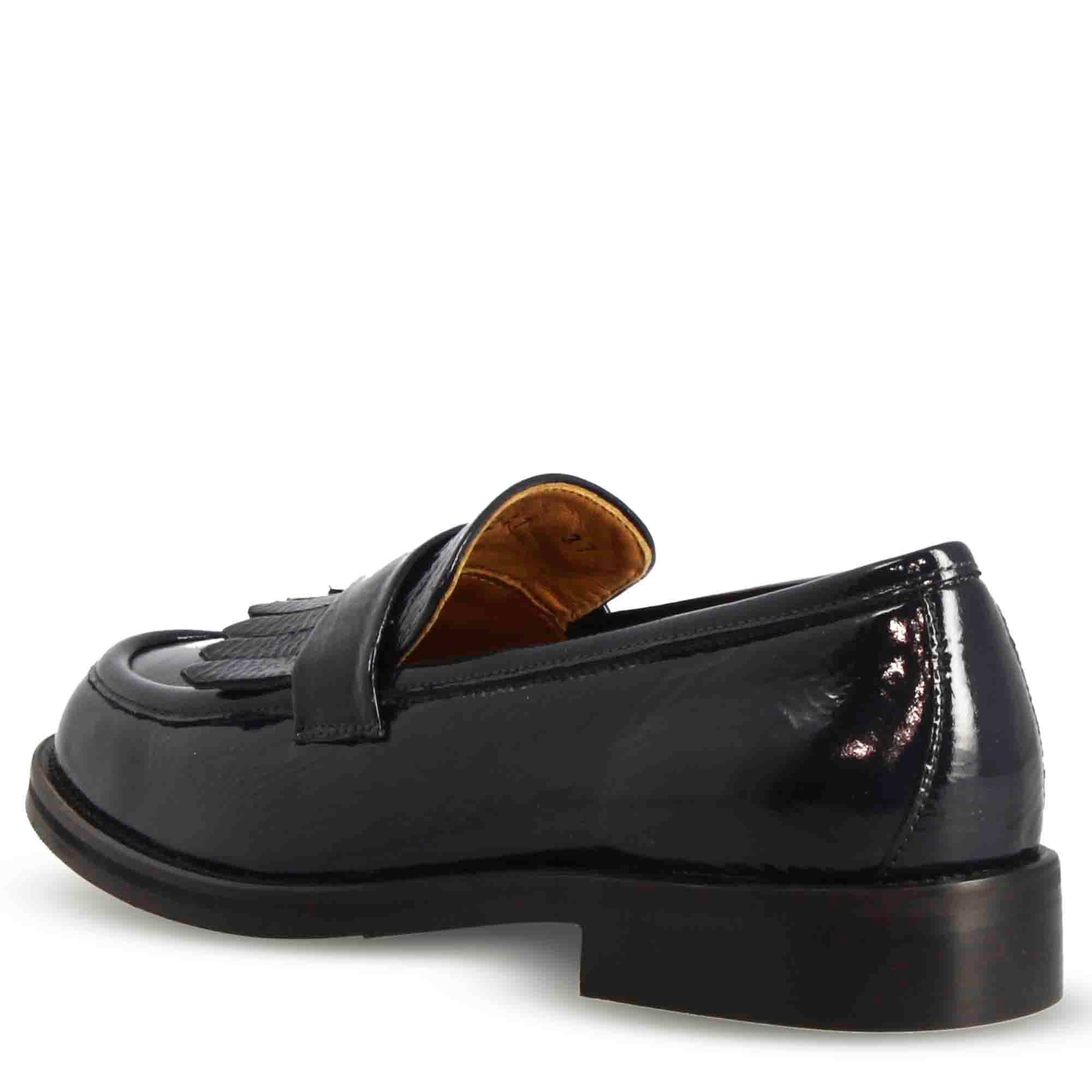 Mocassino elegante da donna in pelle lucida colore blu fatti a mano in Italia