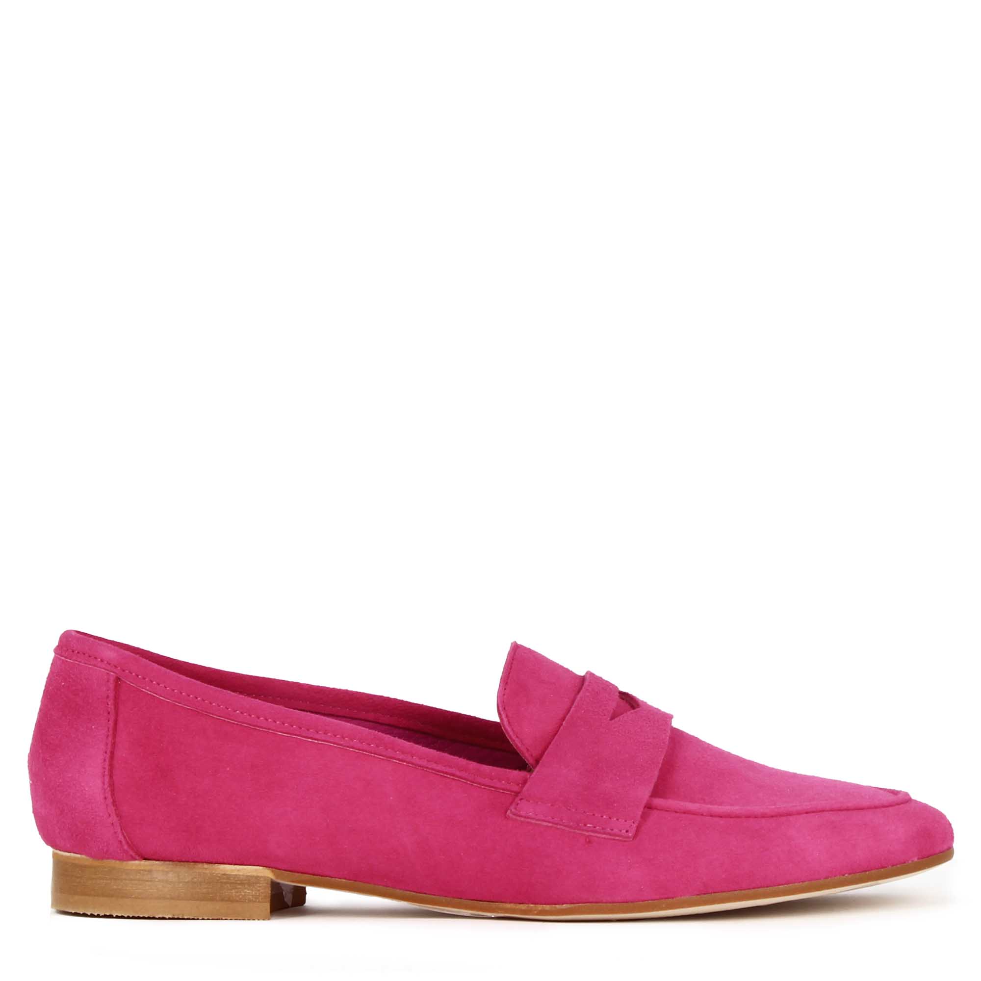 Classic women's moccasin in pink suede