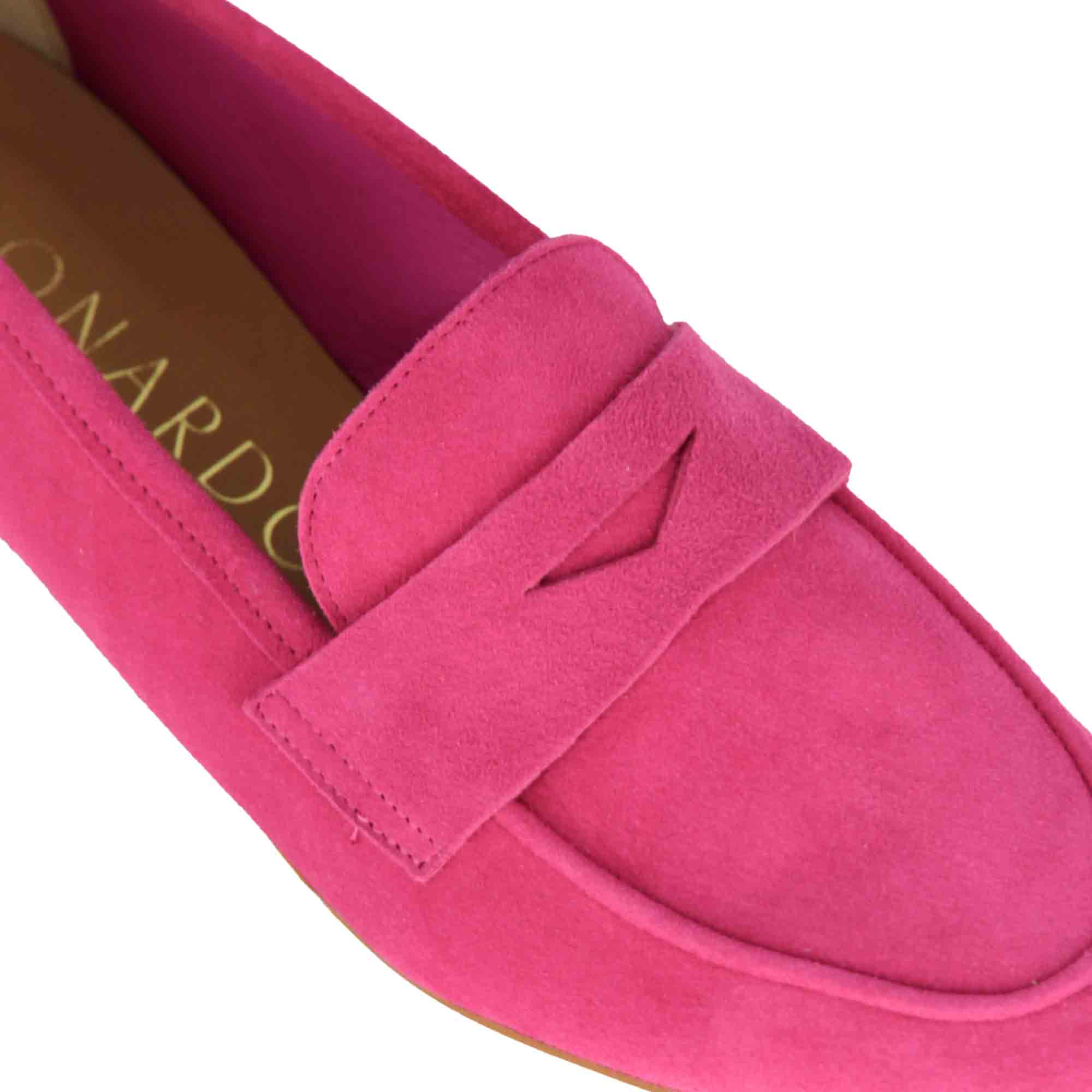 Classic women's moccasin in pink suede