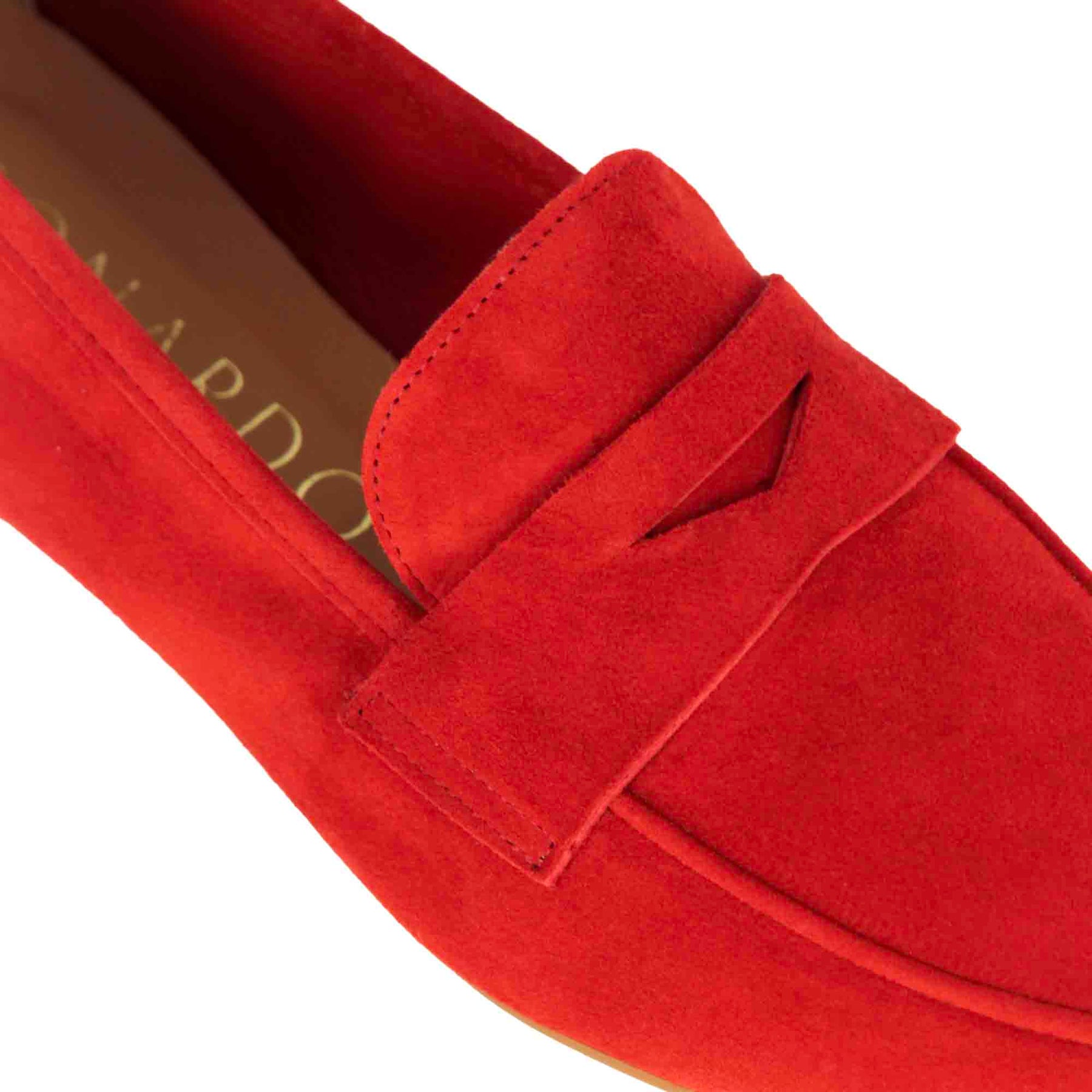 Classic women's moccasin in red suede