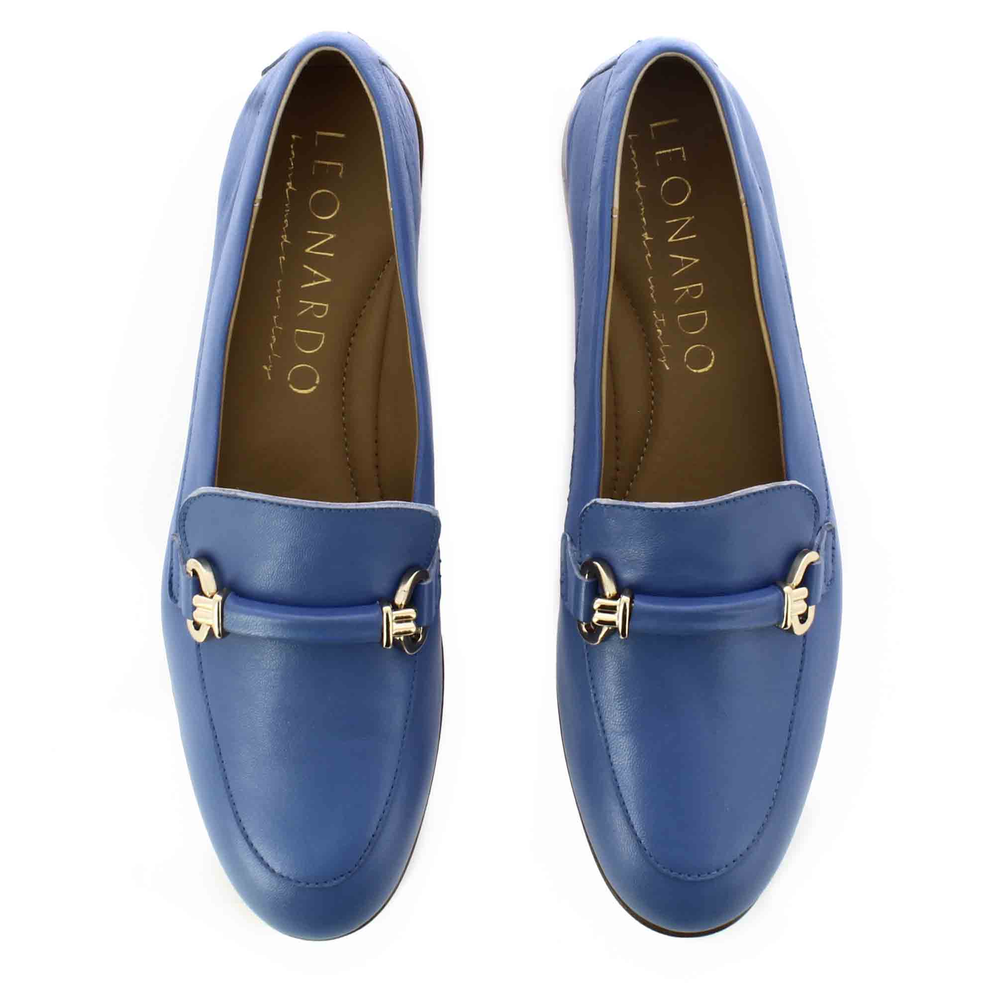 Women's moccasin with clamp and buckle in handmade blue leather
