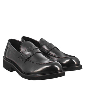 Paupa women's moccasin in black washed leather
