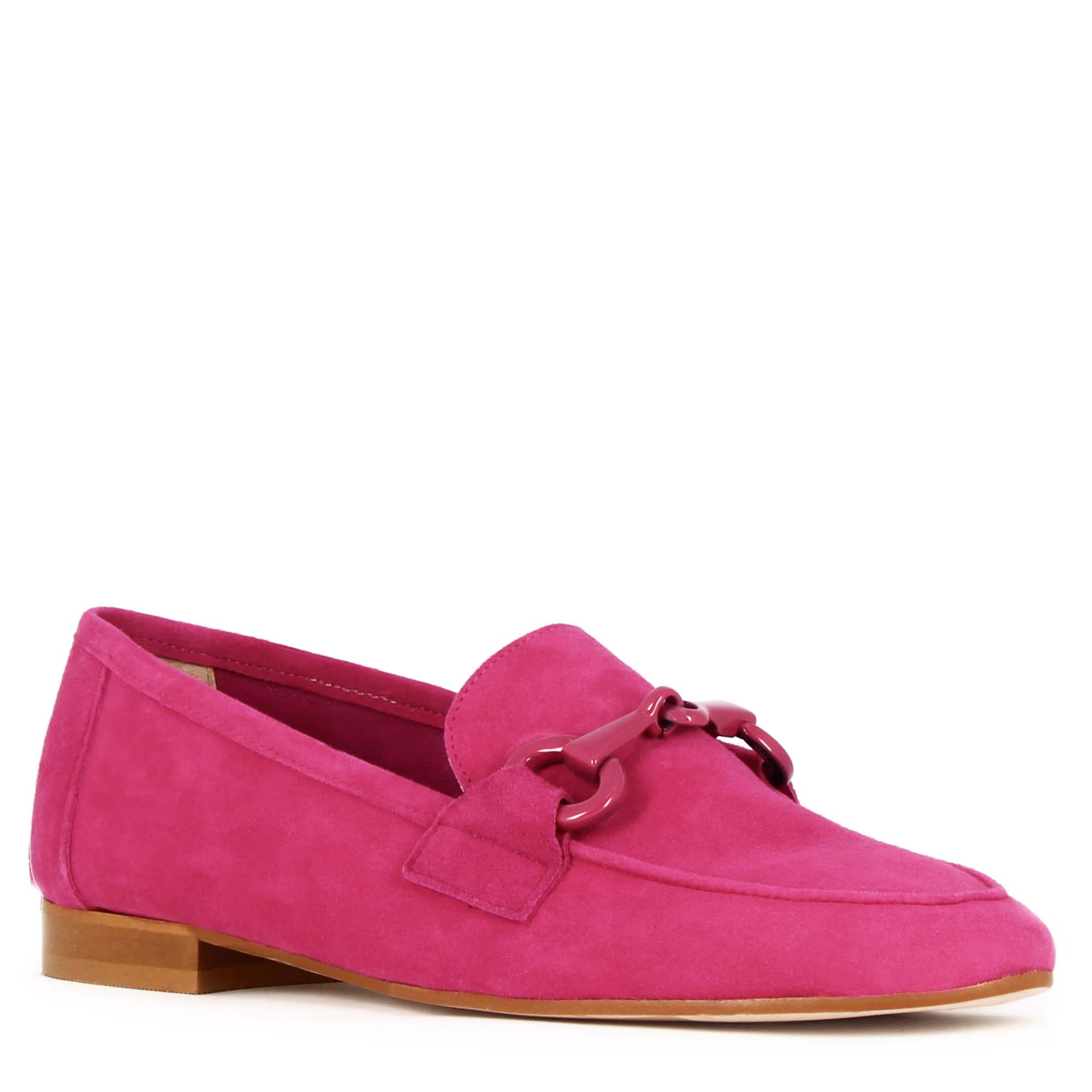 Mocassino da donna in pelle scamosciata con morsetto colore fucsia
