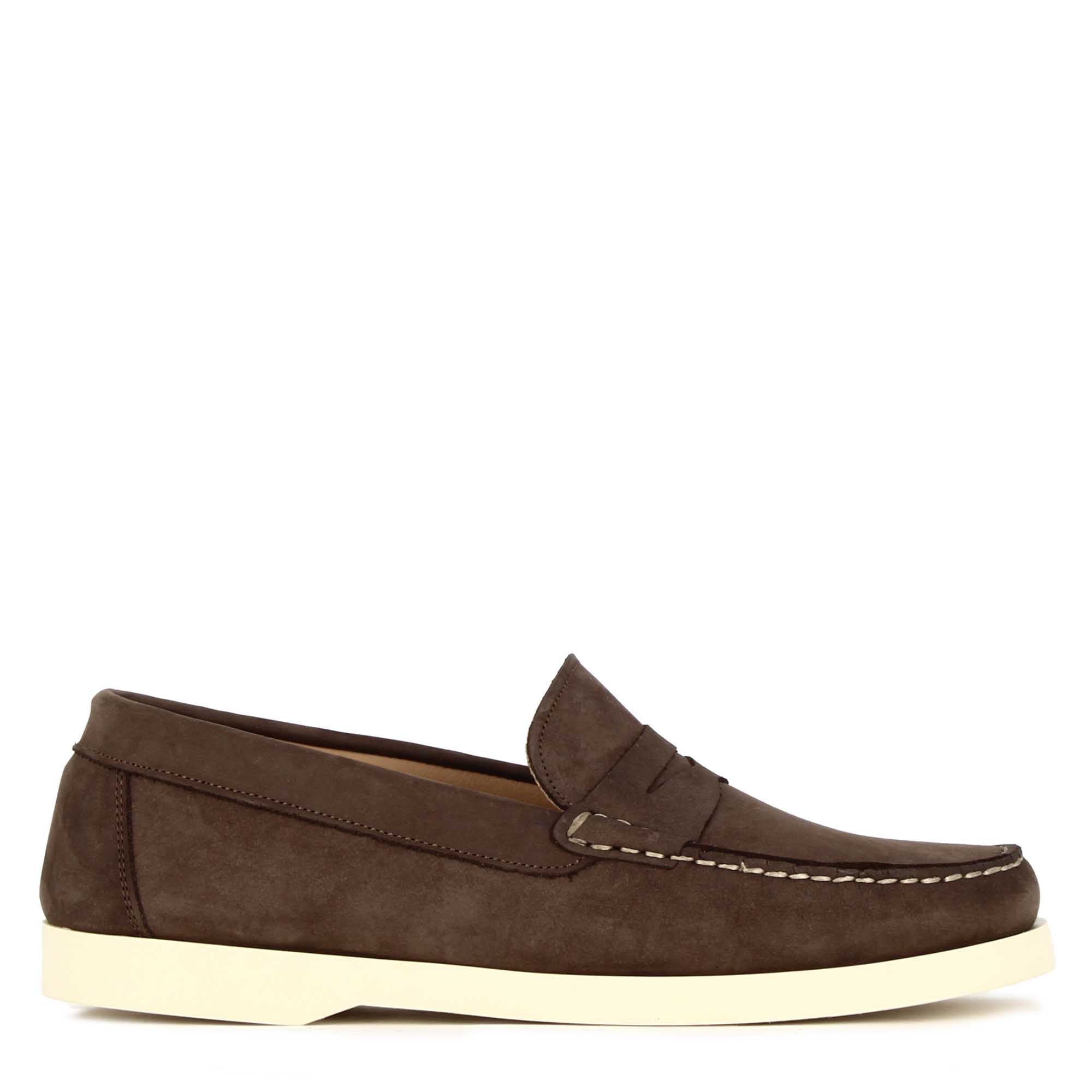 Mocassin bateau décontracté pour hommes en cuir marron foncé