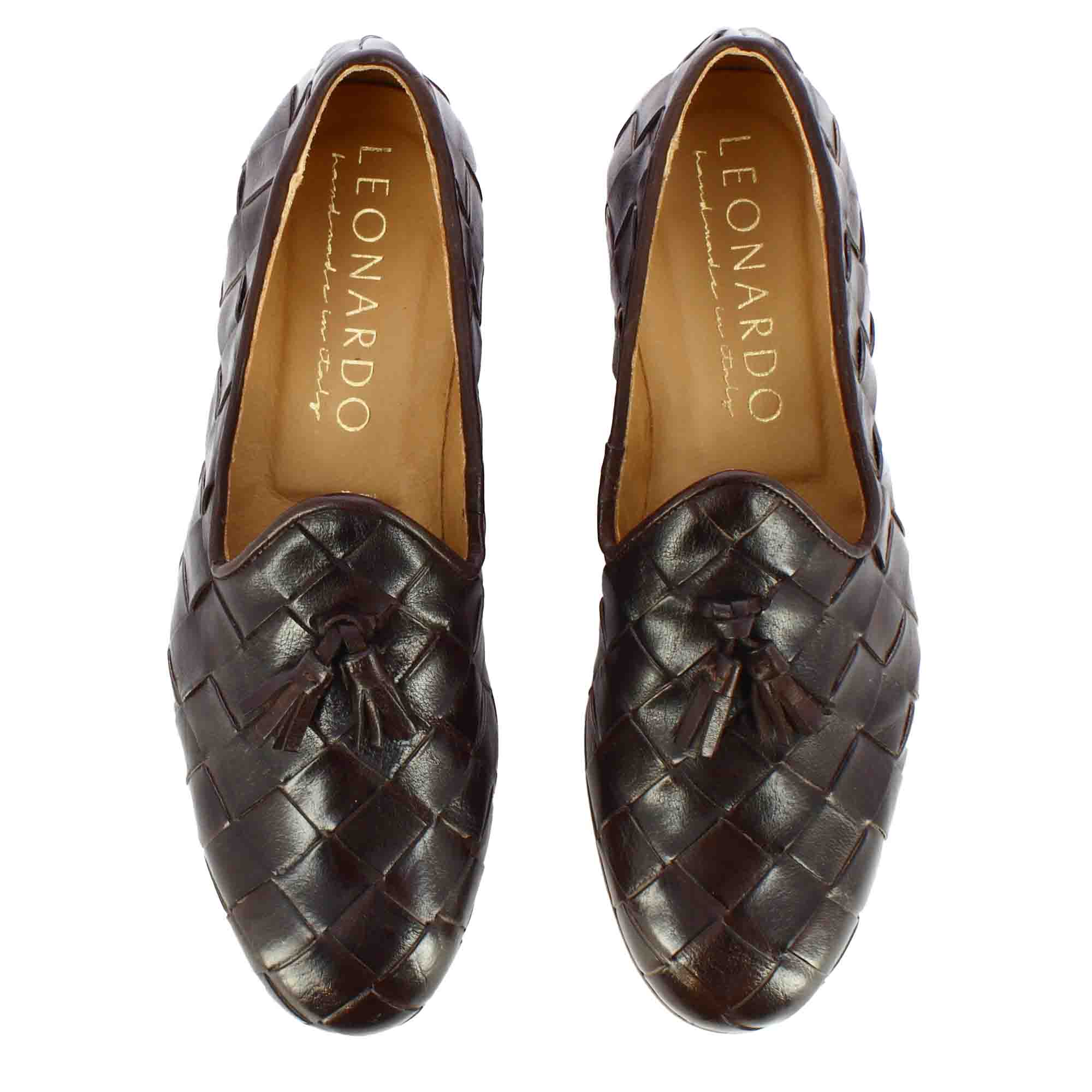 Mocassins homme à pompons en cuir tressé marron foncé