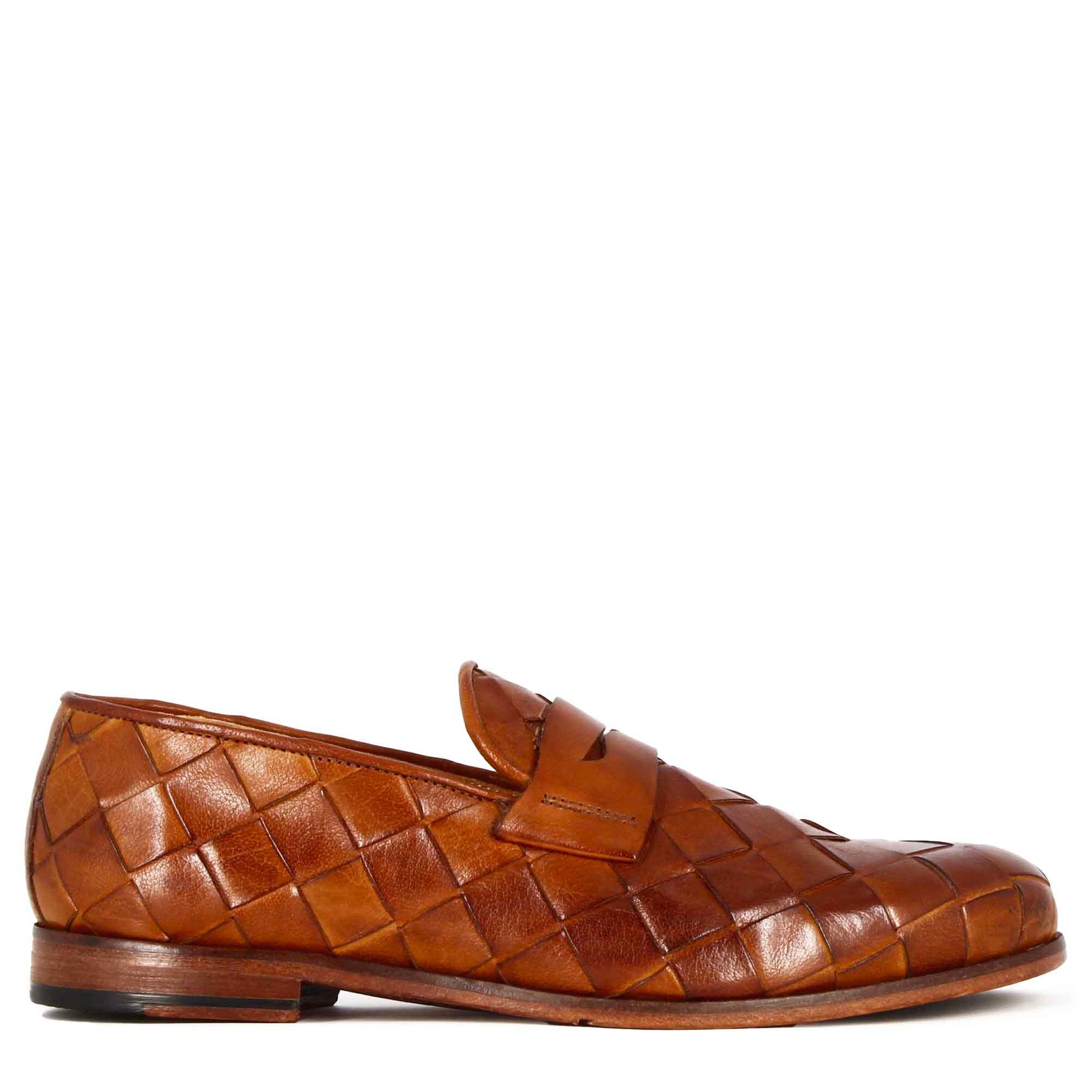 Elegant vintage brown men's loafer in woven leather