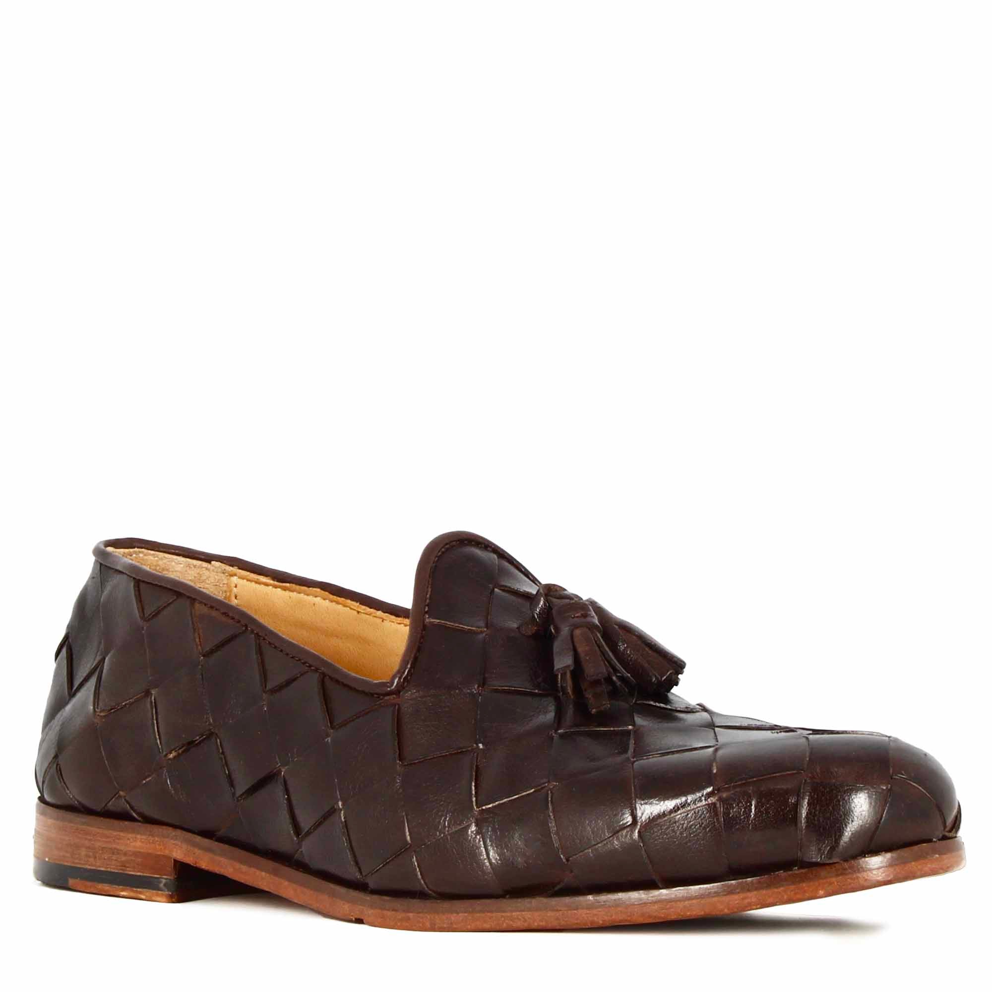 Mocassini da uomo con nappine in pelle intrecciata colore marrone scuro - LeonardoShoes