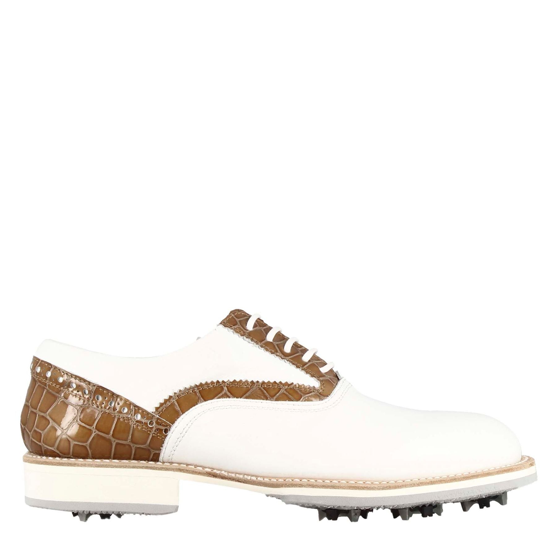 Handgefertigte Damen-Golfschuhe aus weißem Leder mit hellbraunen Details