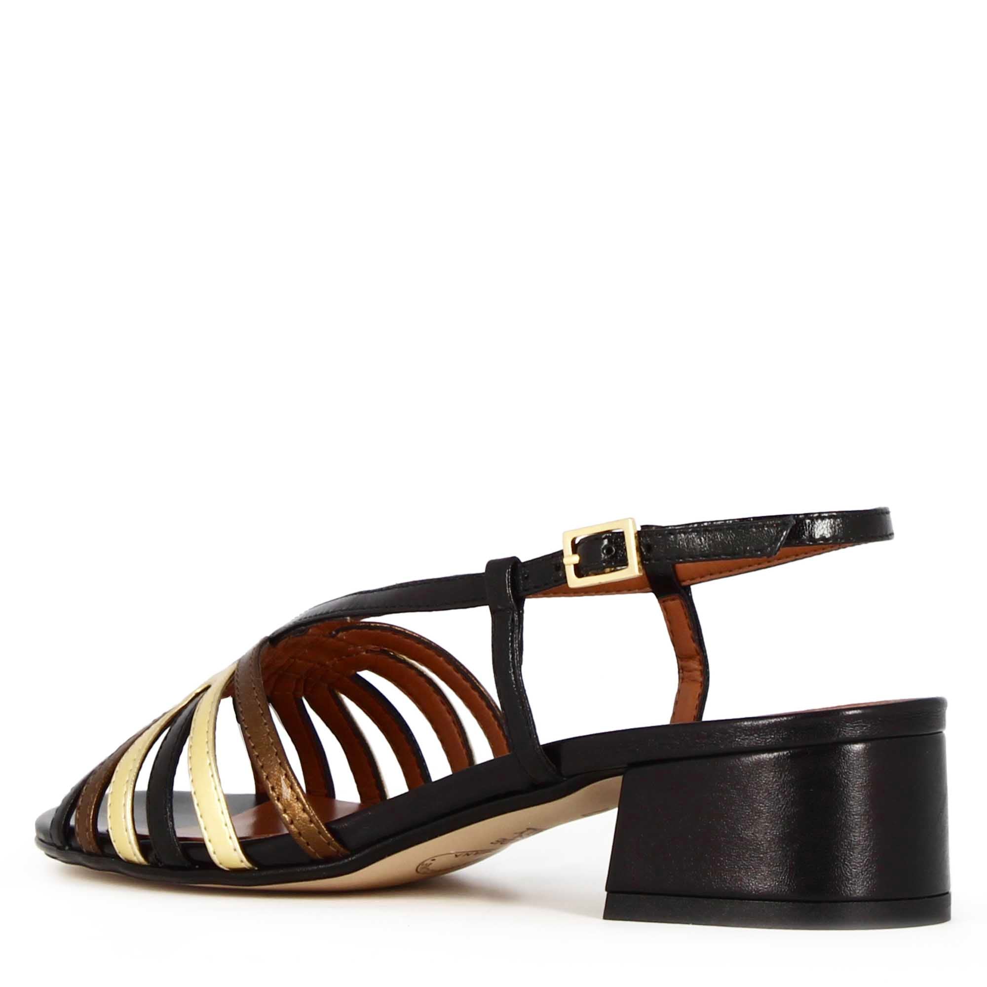 Sandalo da donna con fasce in pelle laminata multicolore