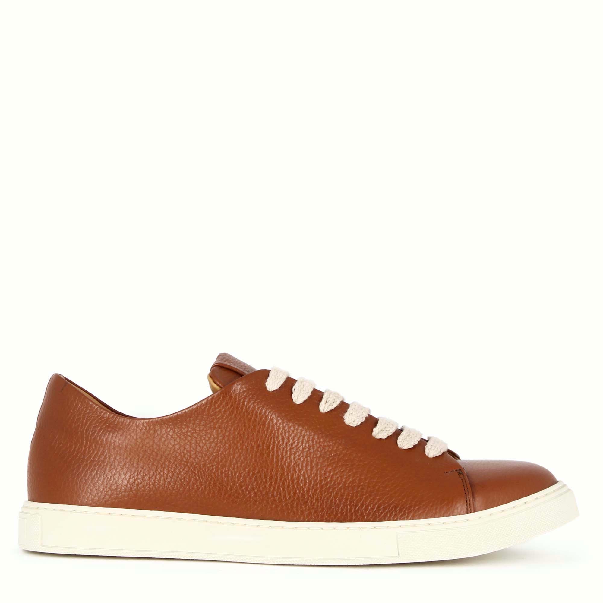 Sneaker classique pour hommes en cuir marron