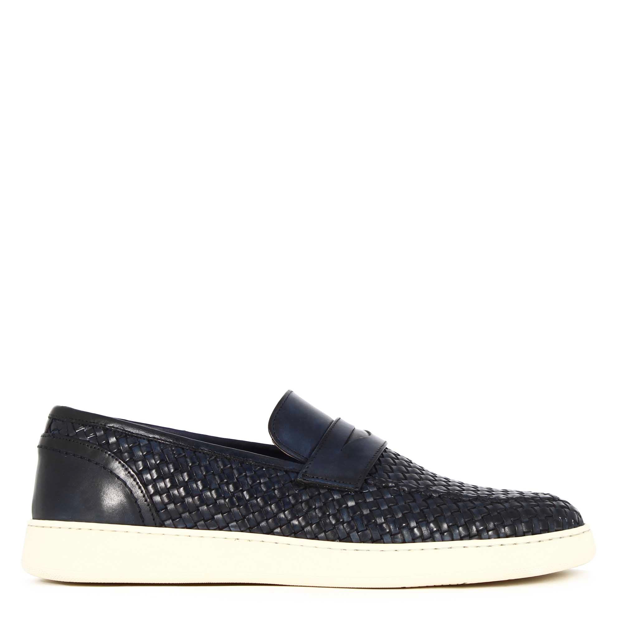 Handmade men's sneaker in blue woven leather
