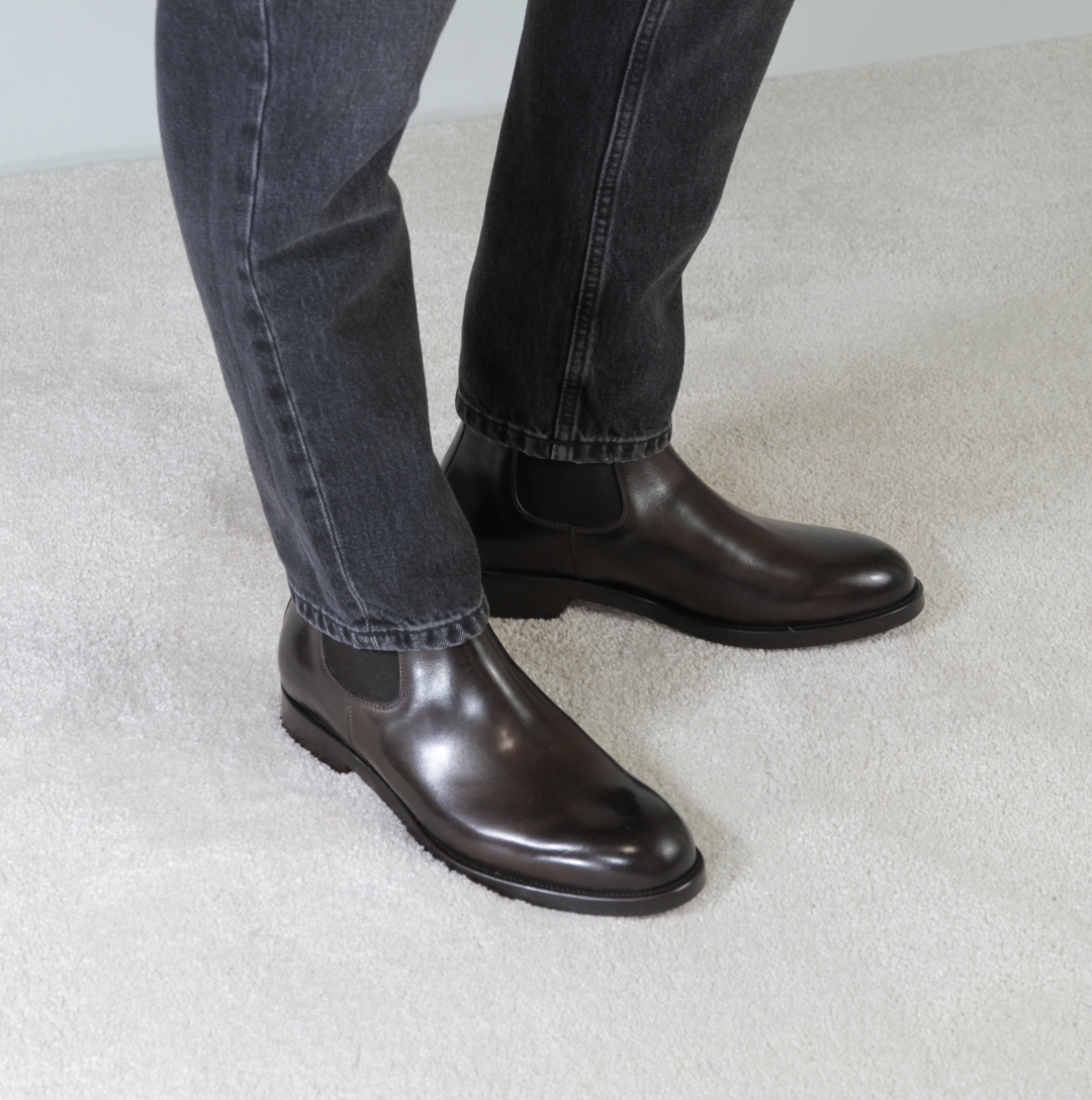 Handmade brown leather men's elegant chelsea boots