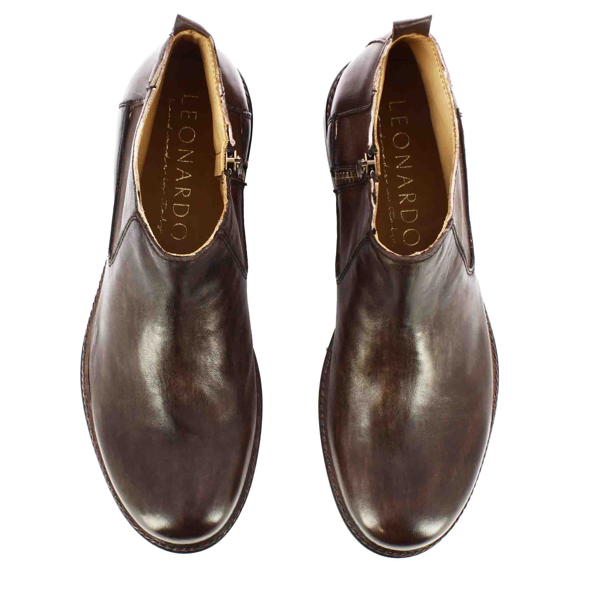 Bottines classiques pour hommes en cuir marron foncé faites à la main
