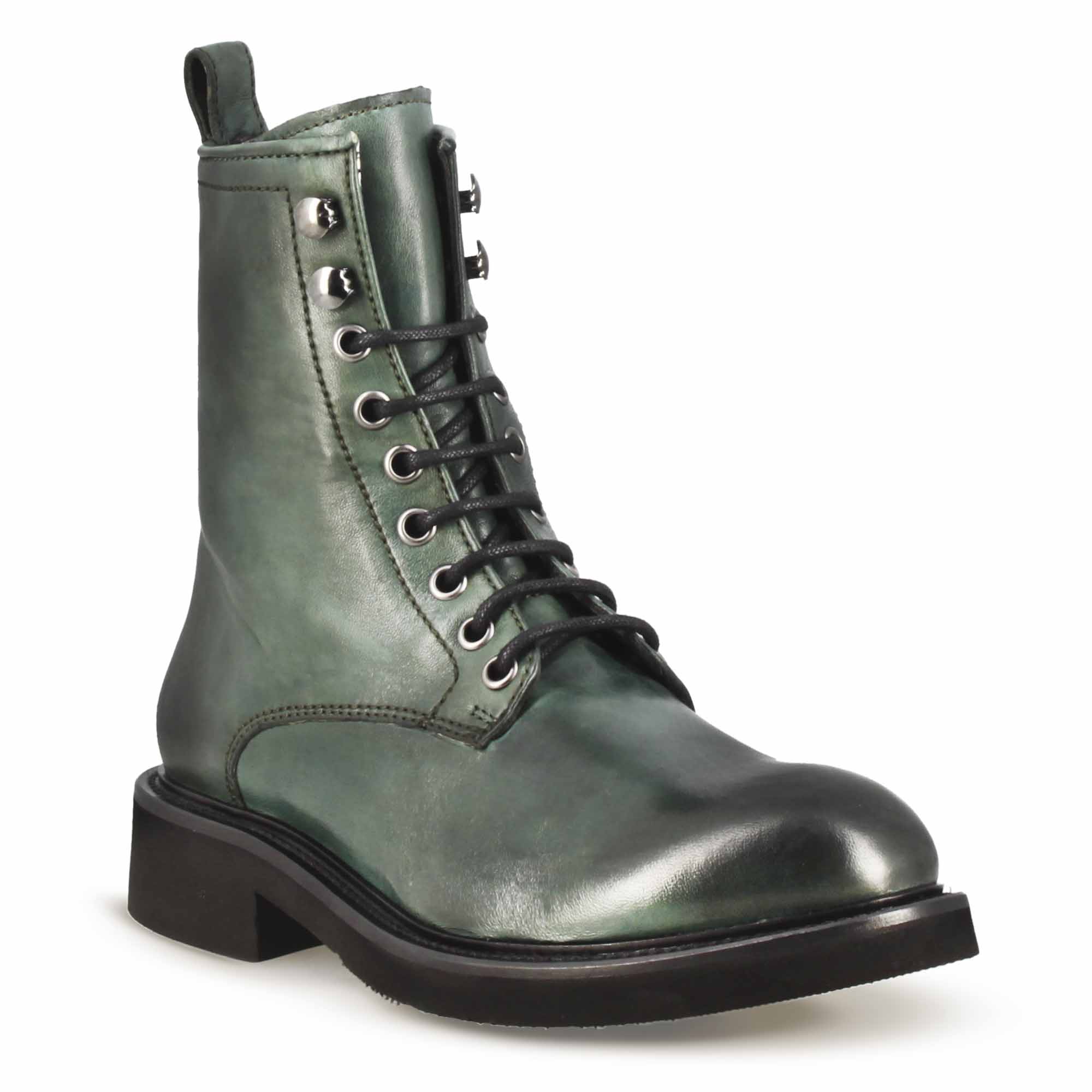 Stivaletto anfibio da donna in vera pelle colore verde fatto a mano